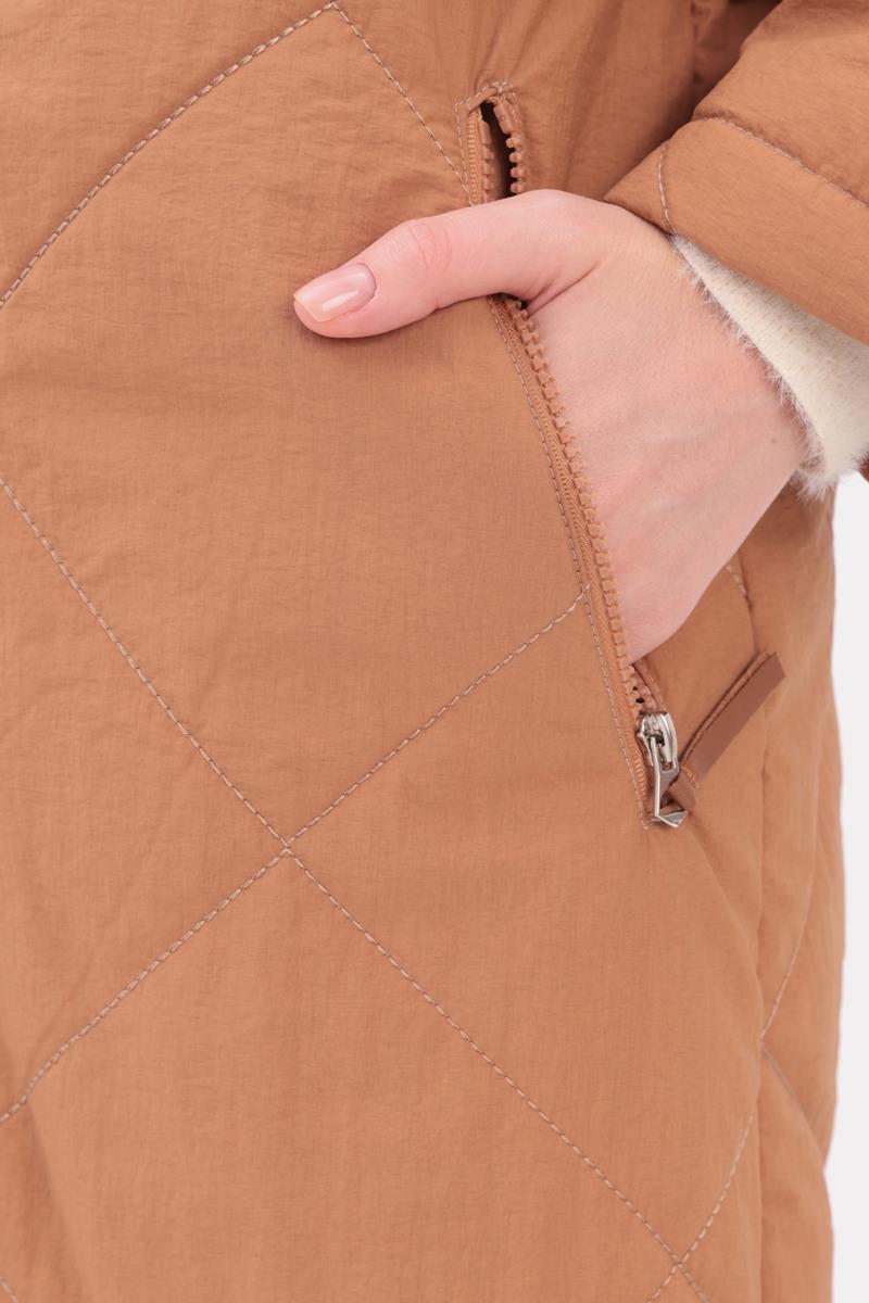 Soil-Hooded Quilted Coat