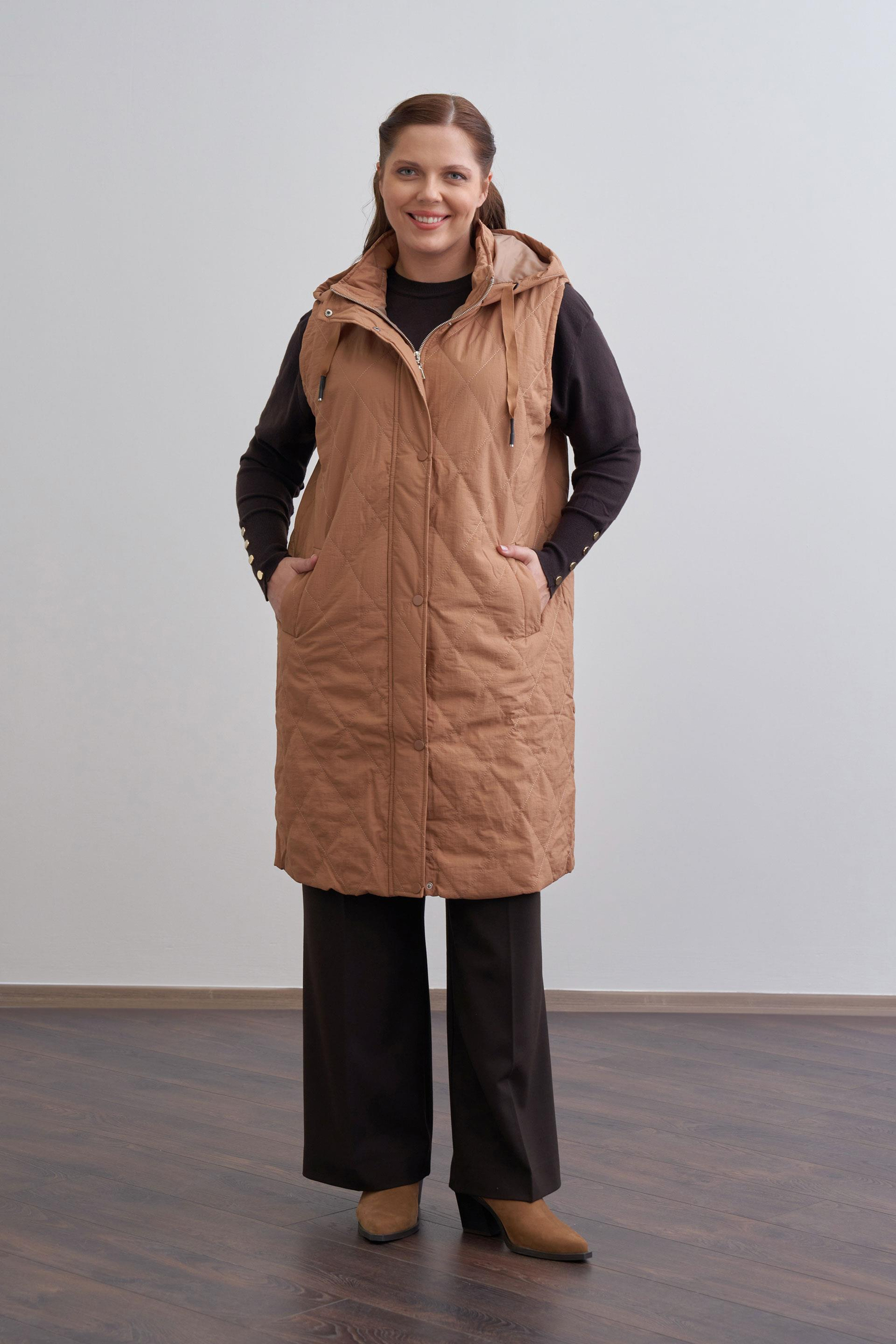 Soil-Hooded Quilted Vest