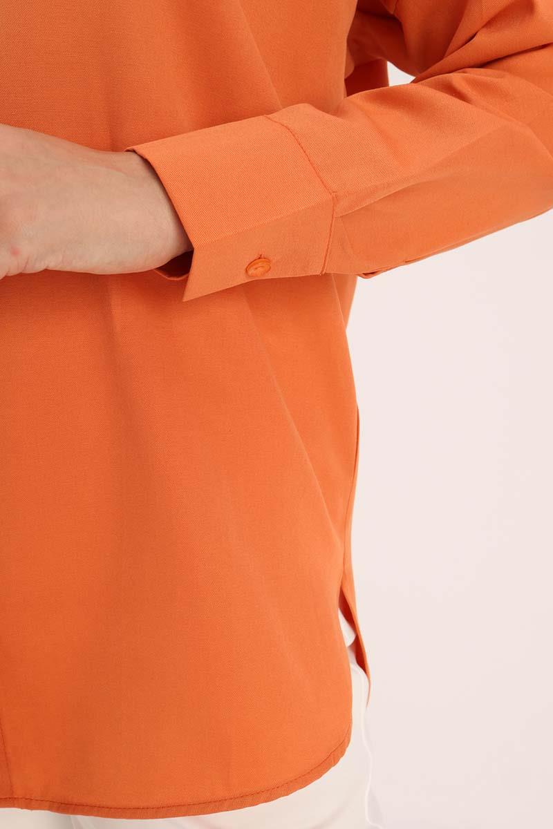 قميص أساسي برتقالي كبير الحجم