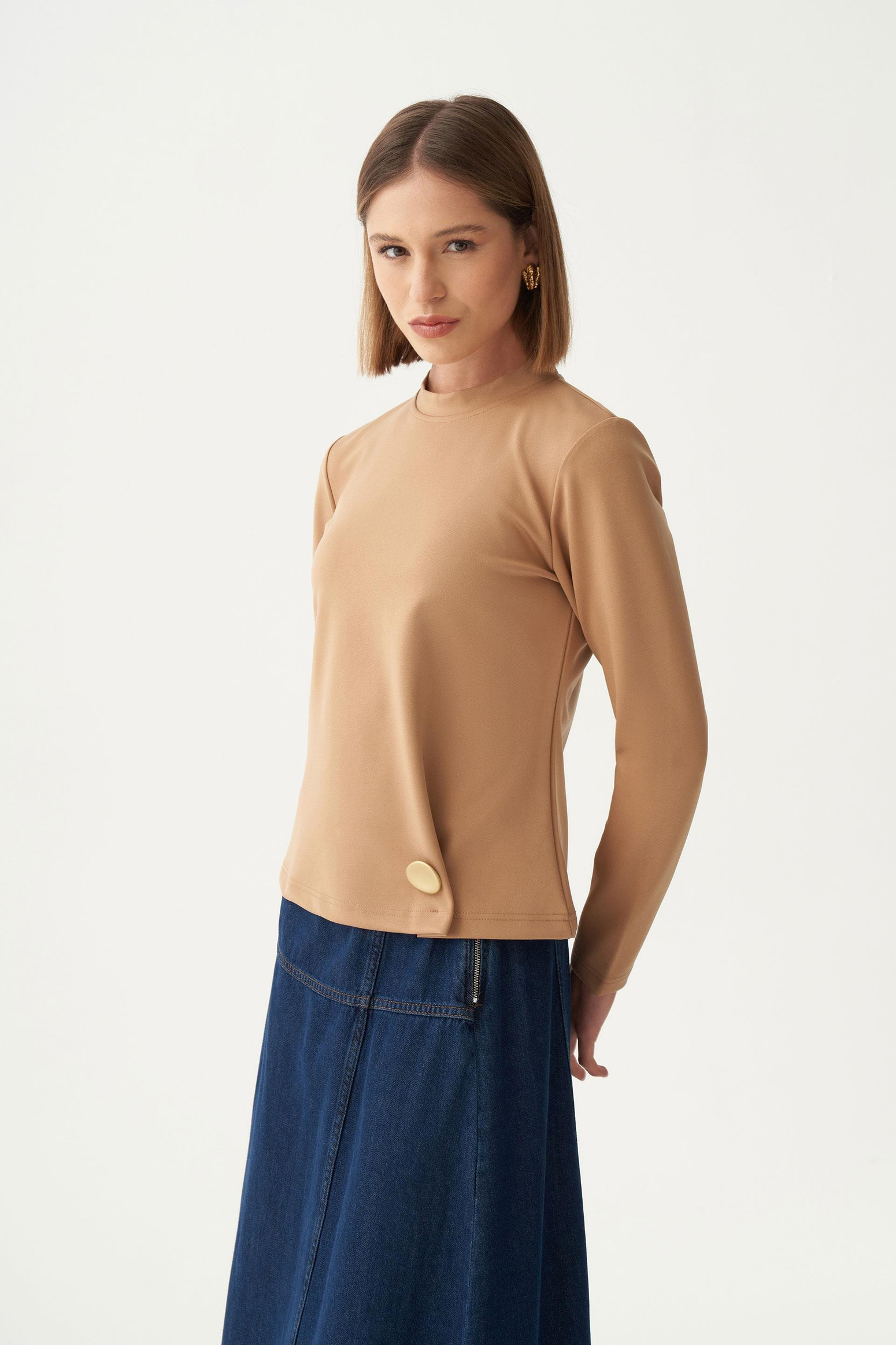 Vizon-Gold Düğmeli Pileli Şık Bluz