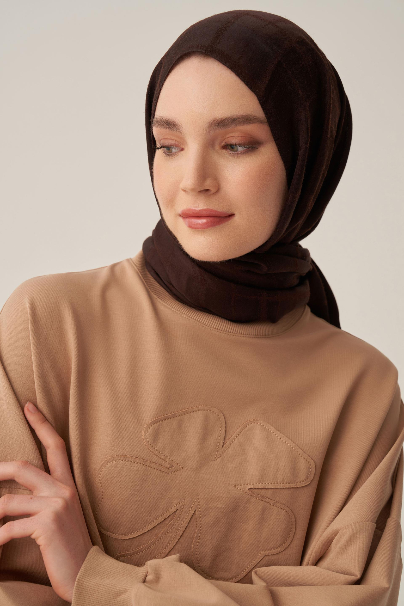 Vizon-Pamuklu Aplikeli Sweatsirt