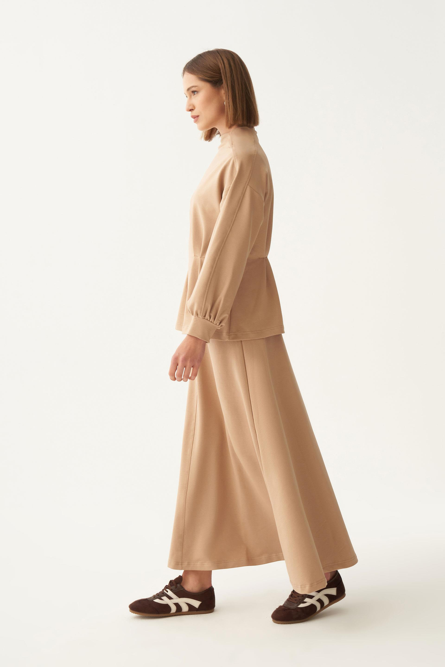 Vizon-Yumuşak Dokulu Pile Detaylı Etekli Takım