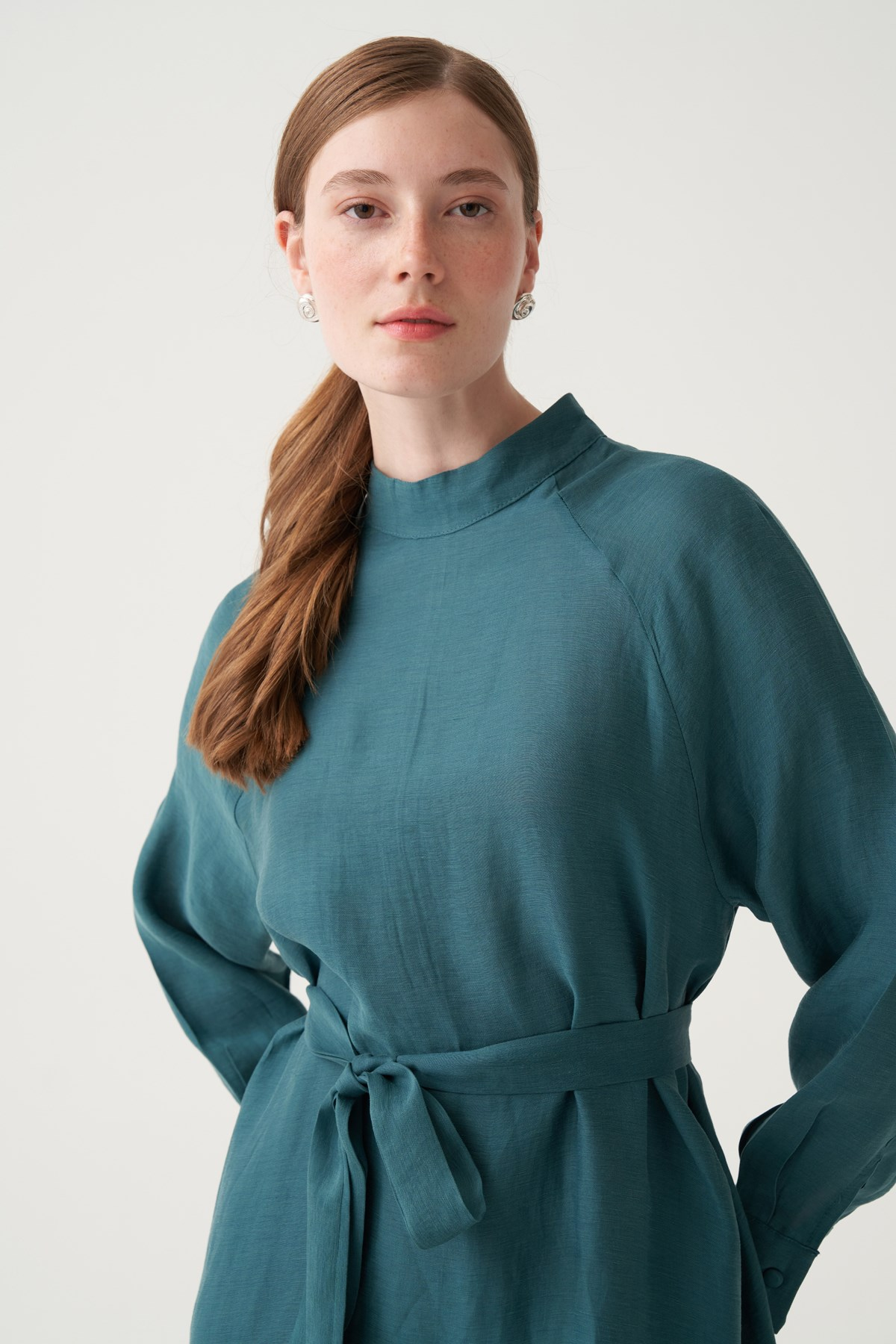 Yeşil-Reglan Belden Bağlamalı Keten Elbise
