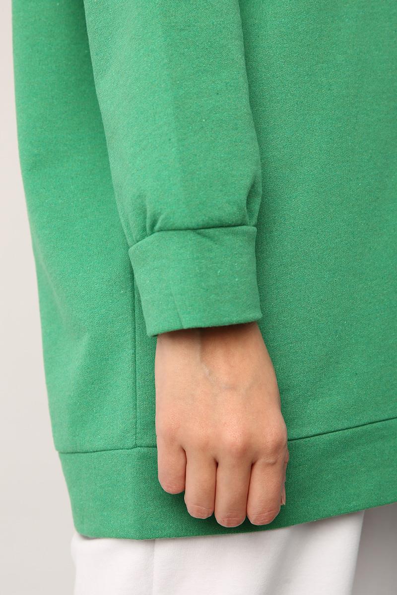 Grüner Pullover mit Raglanärmeln