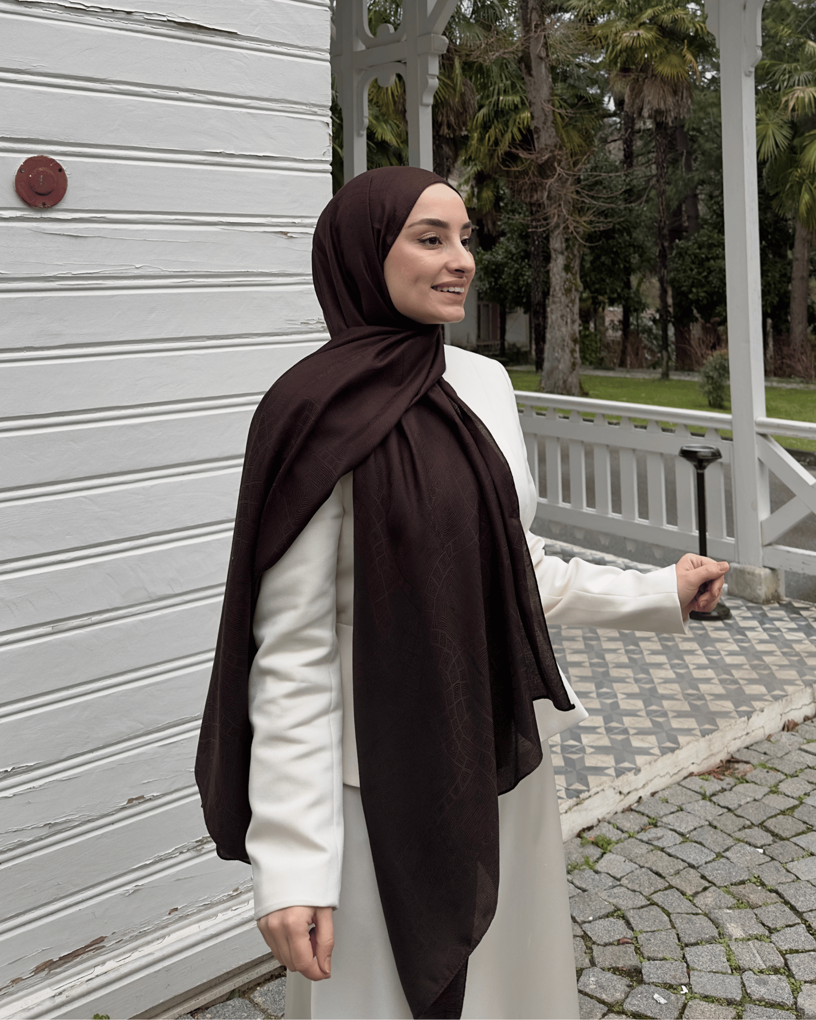 Acı Kahve Döngü Desen Jakar Şal · İpeksi Jakar · görsel 2