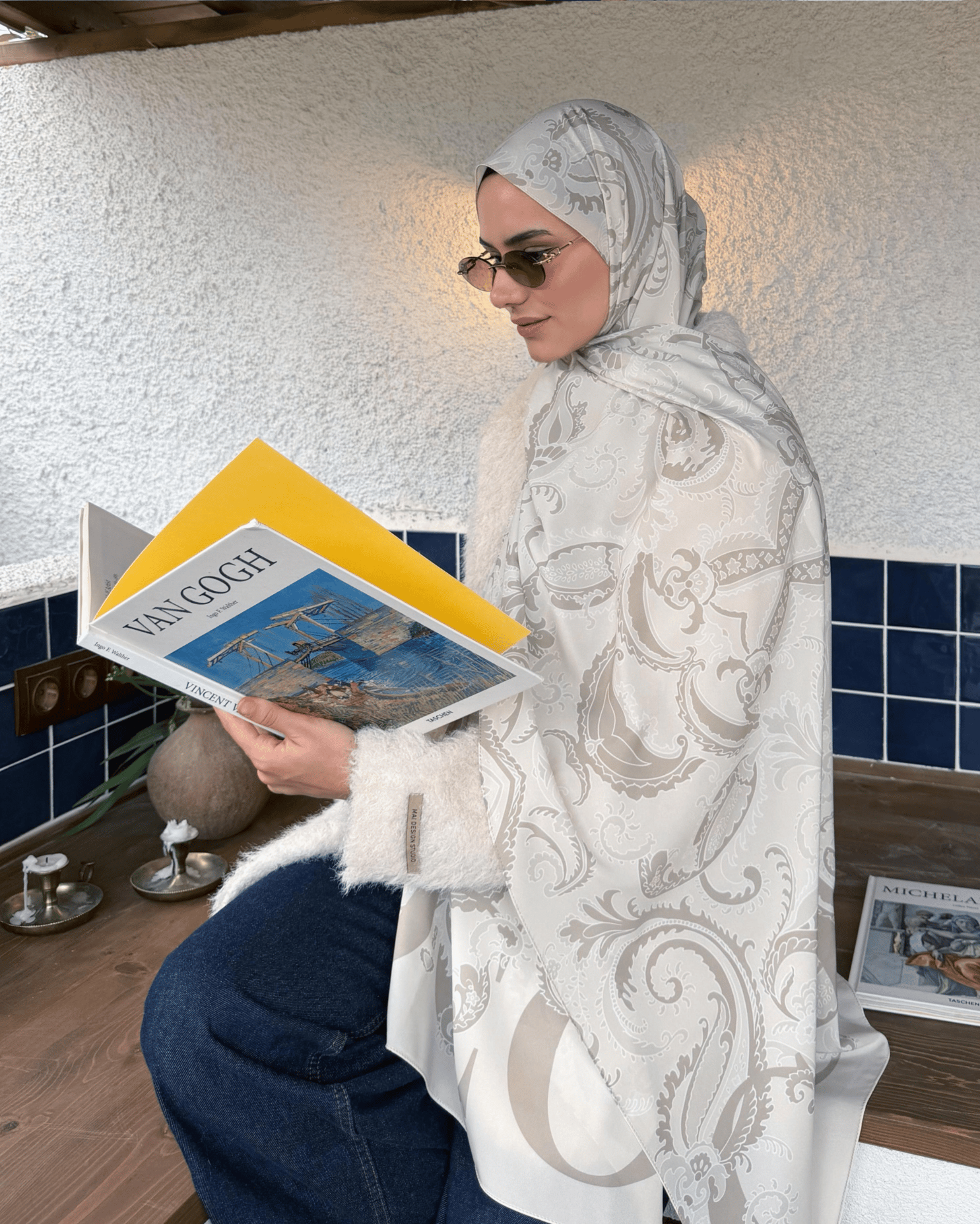 Busenur'un Bej Deva Desen Pamuk Vual Şal Tercihi · görsel 3