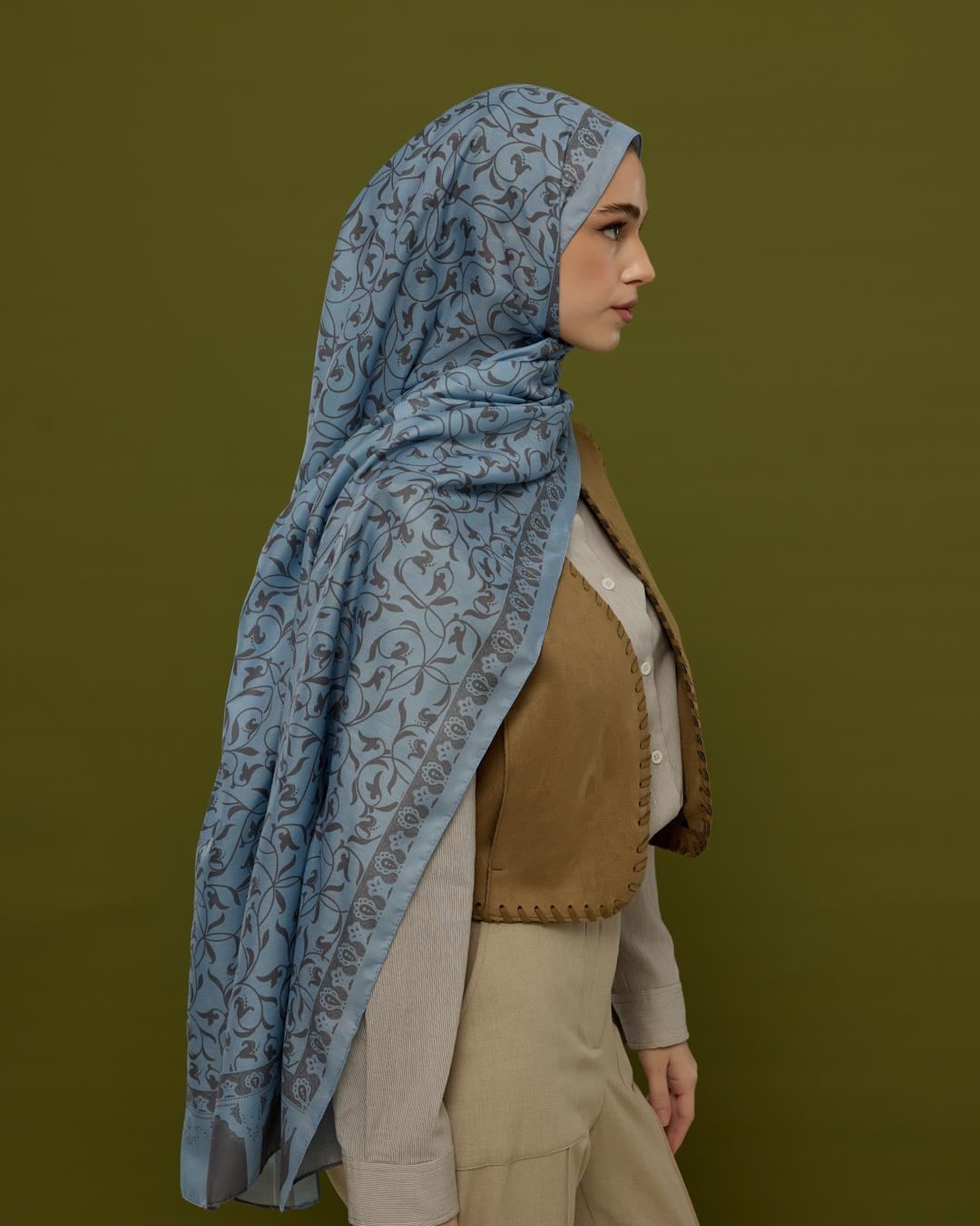 Buz Mavisi & Füme Kahve Lale Bahçesi Desen Şal - 49 · görsel 5