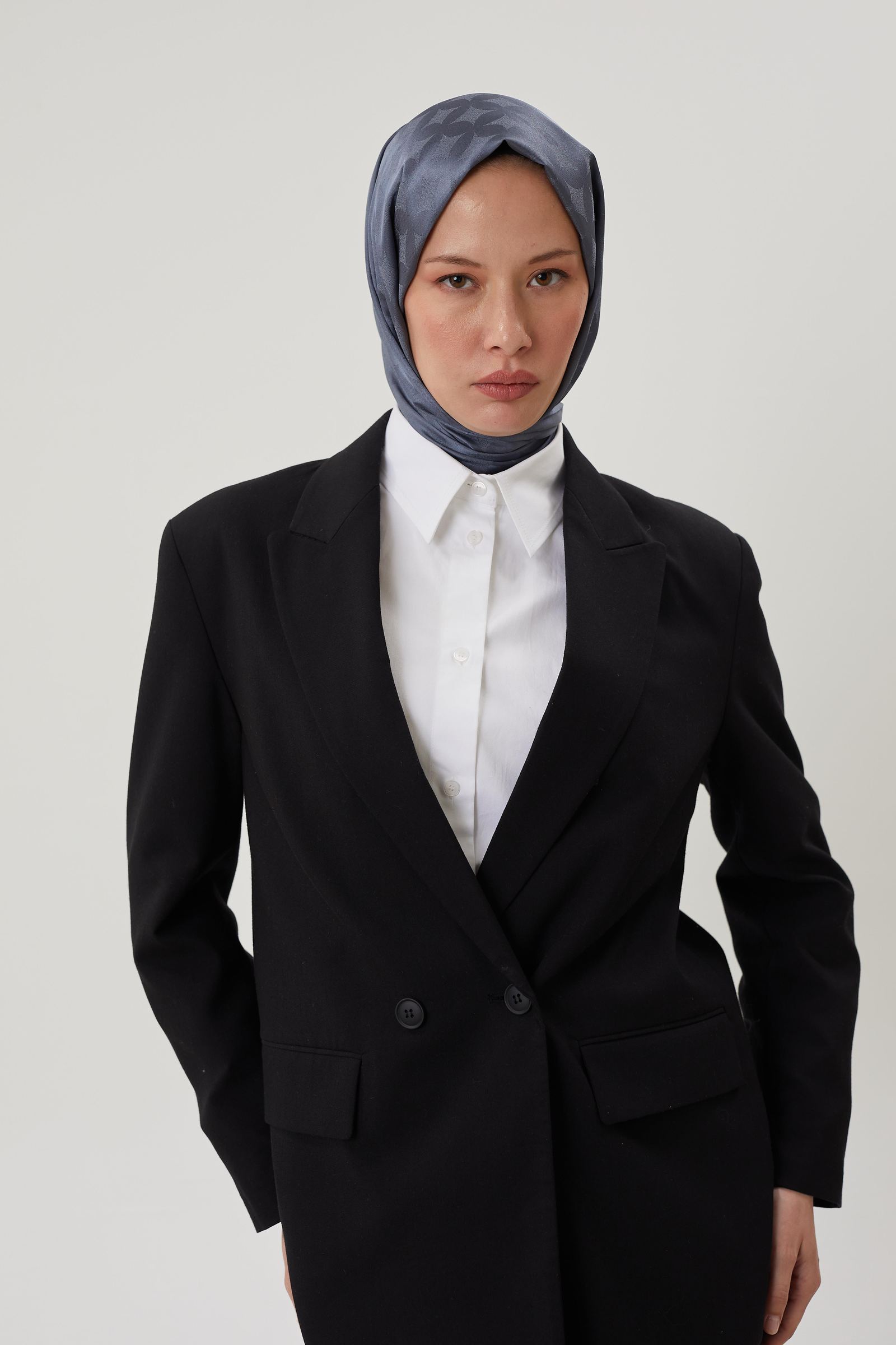 Füme Rise Desen Jakar Şal · İpeksi Jakar · görsel 2