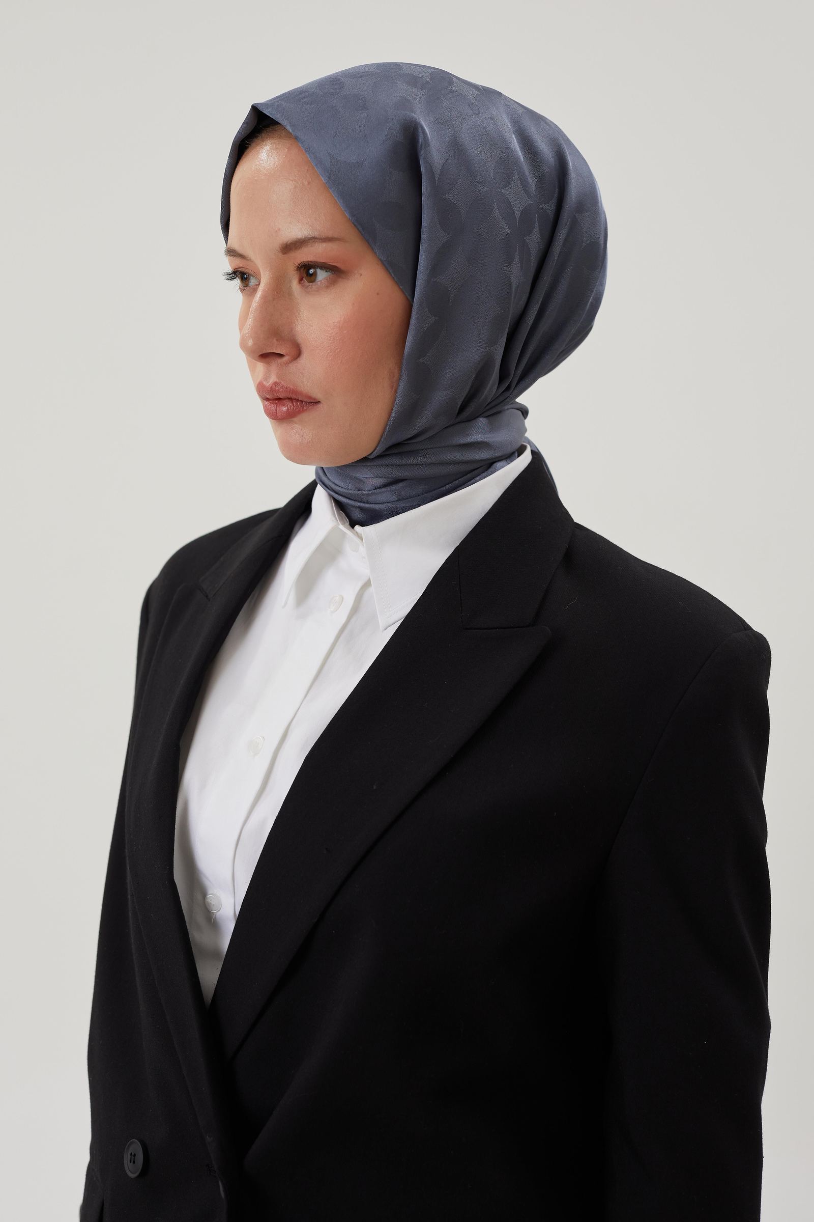 Füme Rise Desen Jakar Şal · İpeksi Jakar · görsel 4