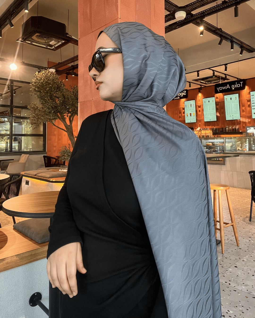 Füme Shine Desen Jakar Şal · İpeksi Jakar · görsel 3