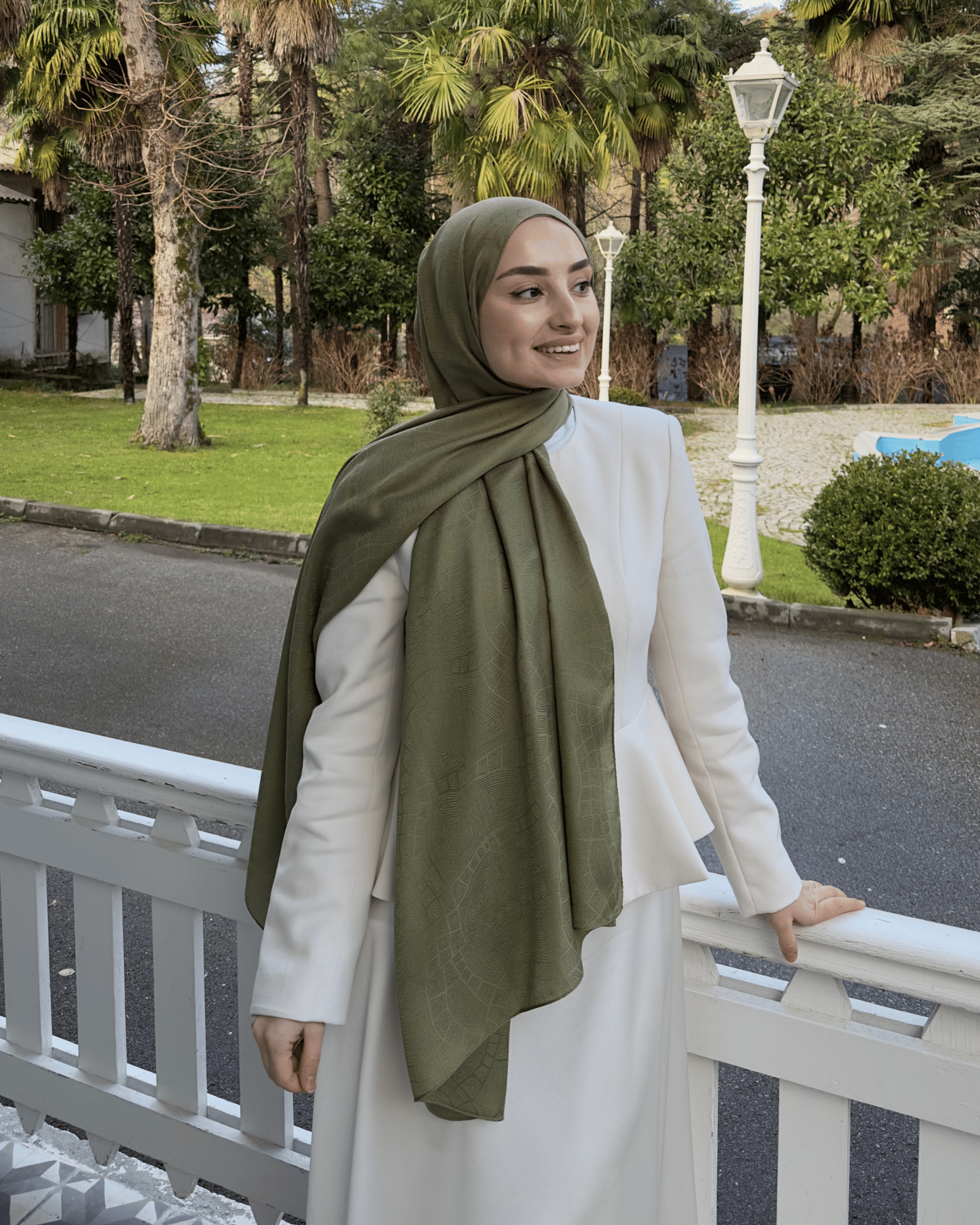 Haki Döngü Desen Jakar Şal · İpeksi Jakar · görsel 2