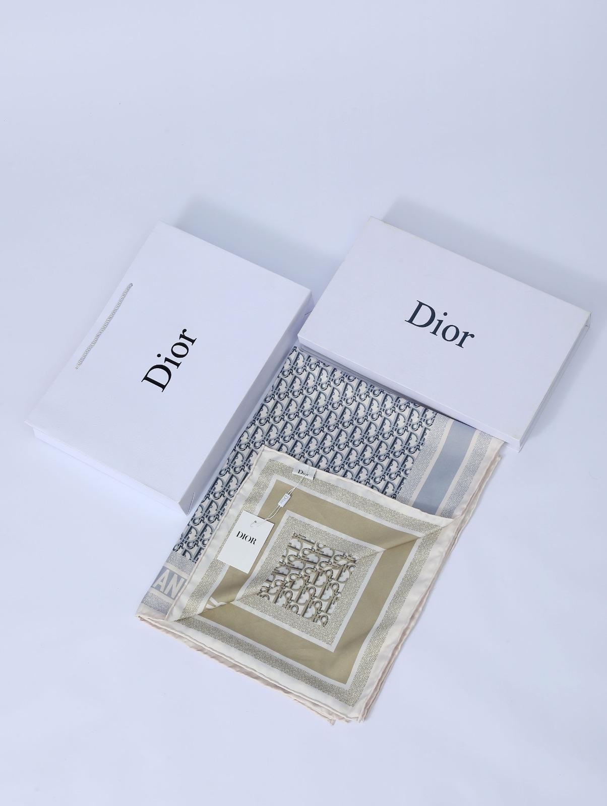 İthal Buz Mavi & Gold CD Desen Twill İpek Şal · görsel 6