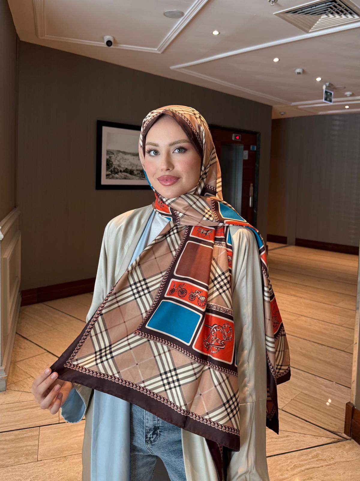 İthal Mocha & Soft Pembe B Desen Twill İpek Şal · görsel 3