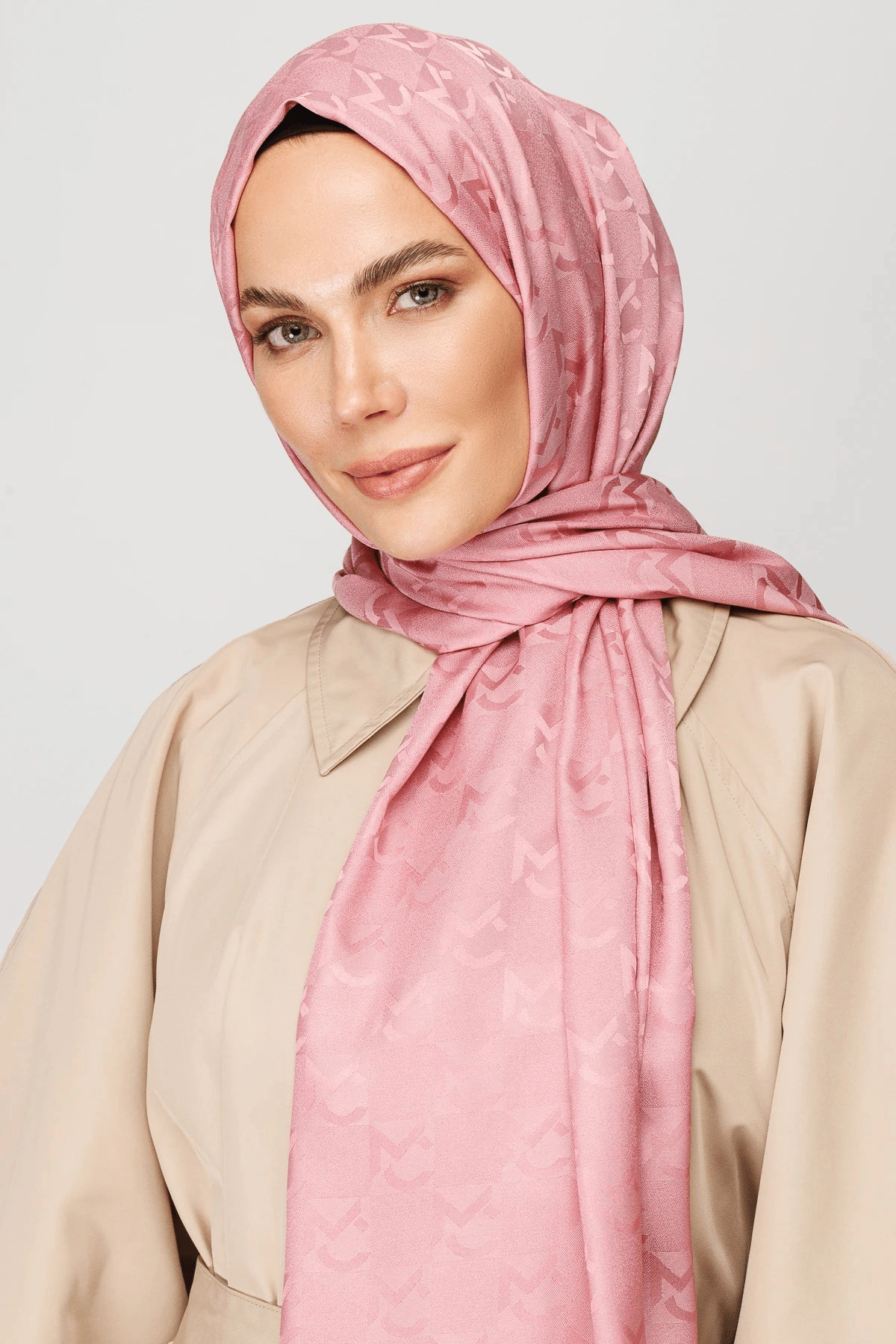 Pembe Mc Desen Jakar Şal · Monogram Jakar · görsel 2
