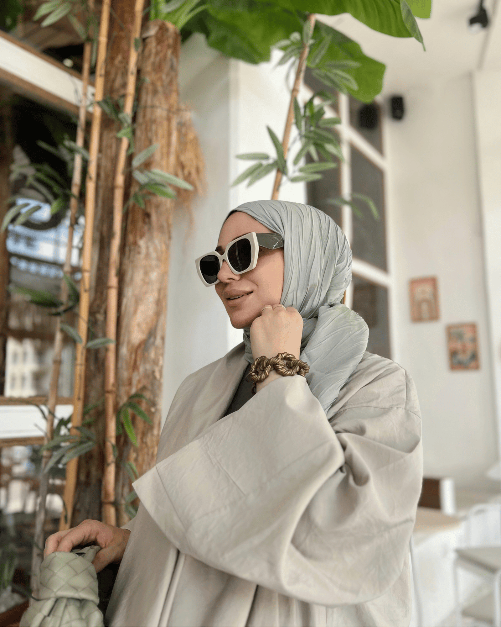 Hazal Aydın'ın Pastel Yeşili Piliseli Bambu Şal Tercihi · görsel 2