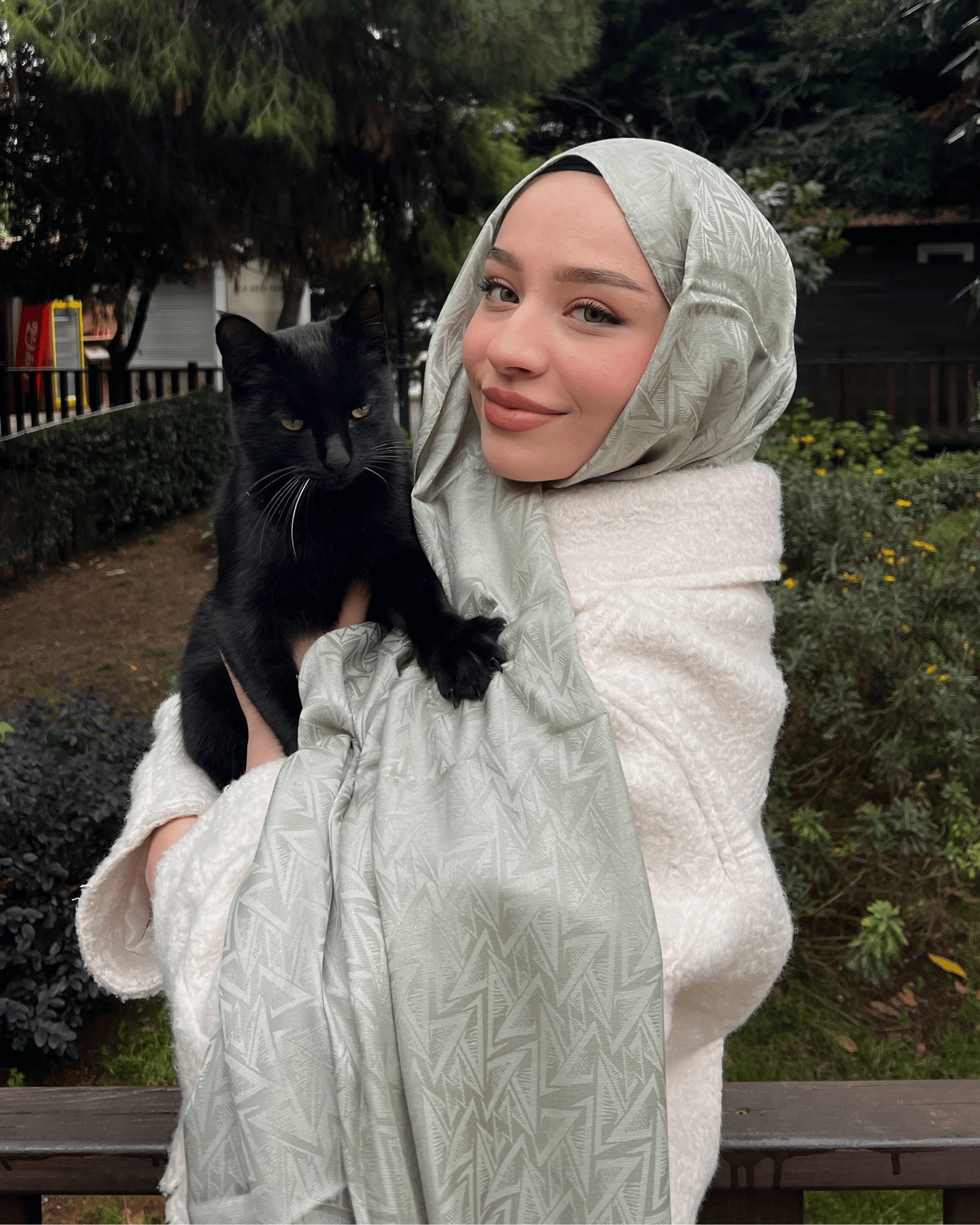 Pastel Yeşili Triya Desen Jakar Şal · İpeksi Jakar · görsel 2