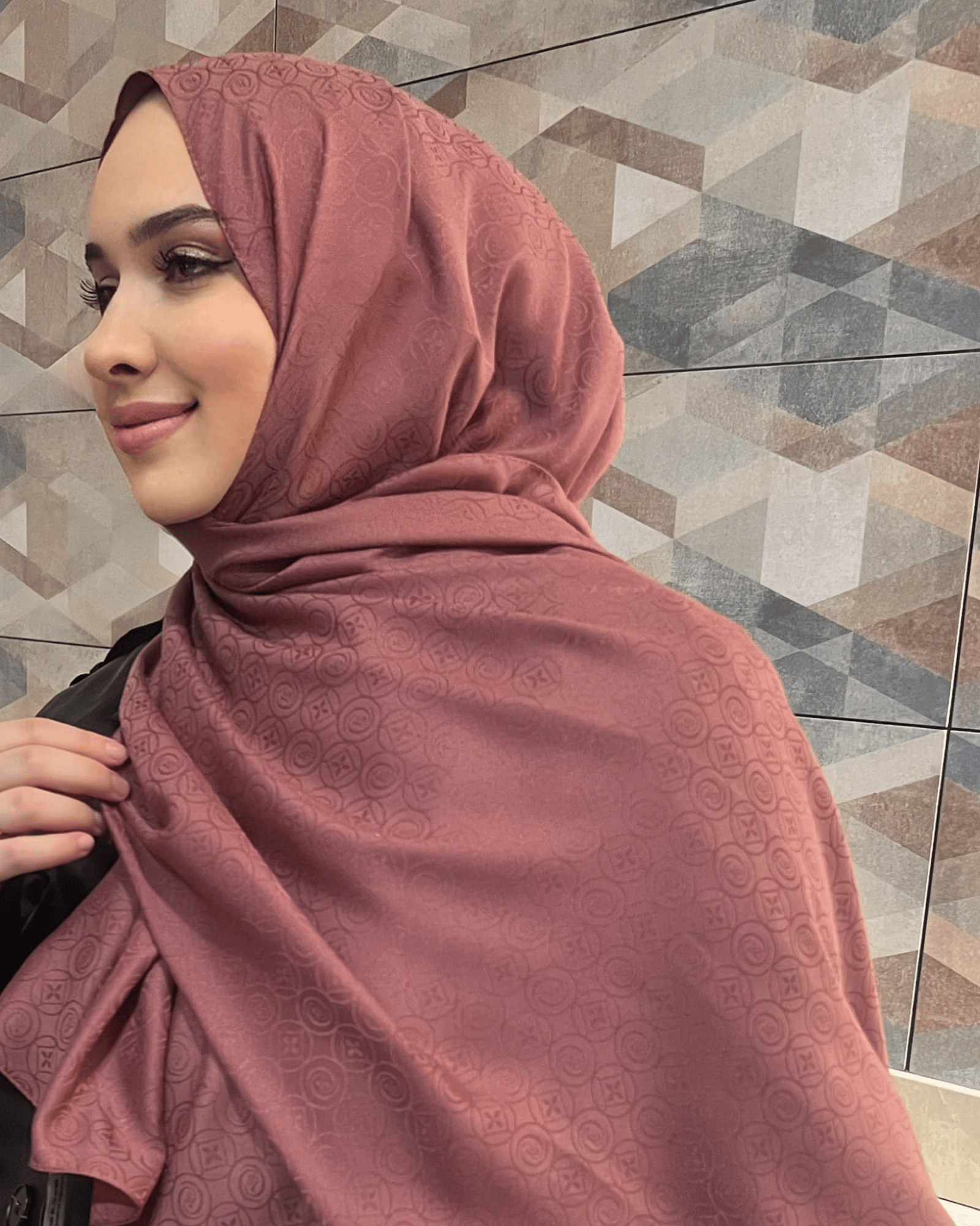 Soft Pembe Luxe Desen Jakar Şal · İpeksi Jakar · görsel 2