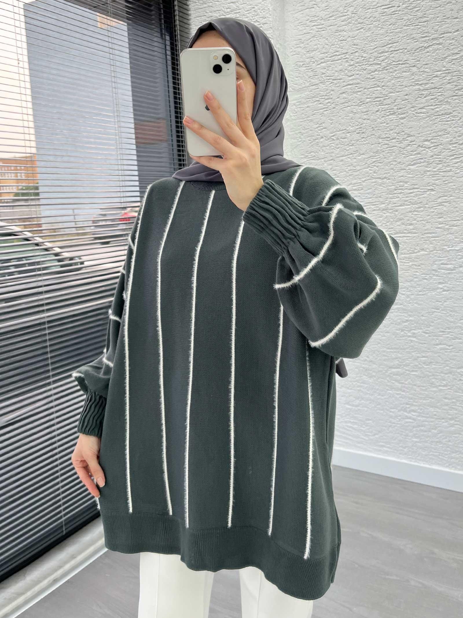 Füme Oversize Kolu Lastikli Çizgili Kadın Kazak