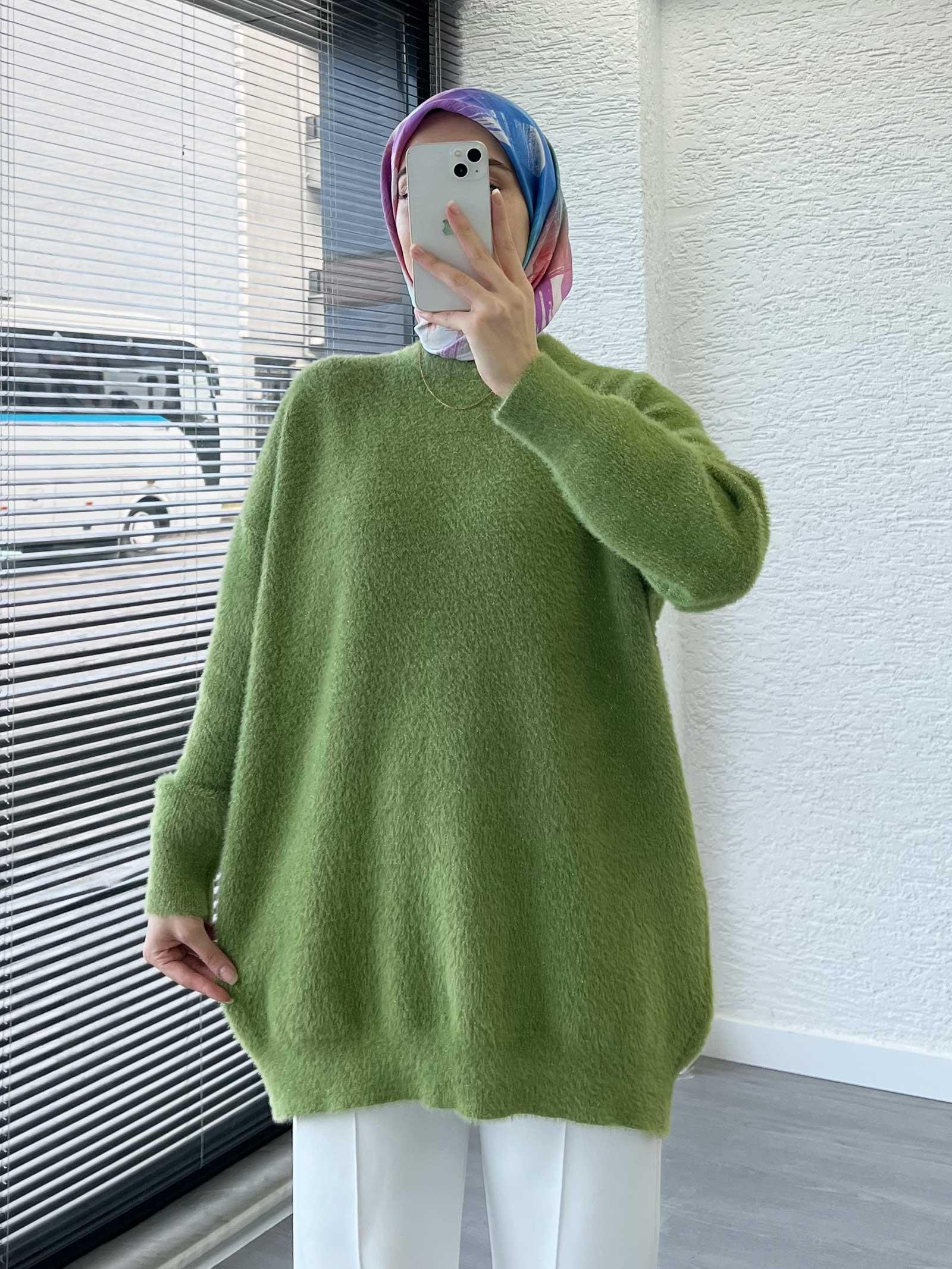 Yeşil Sakallı Oversize Kadın Kazak