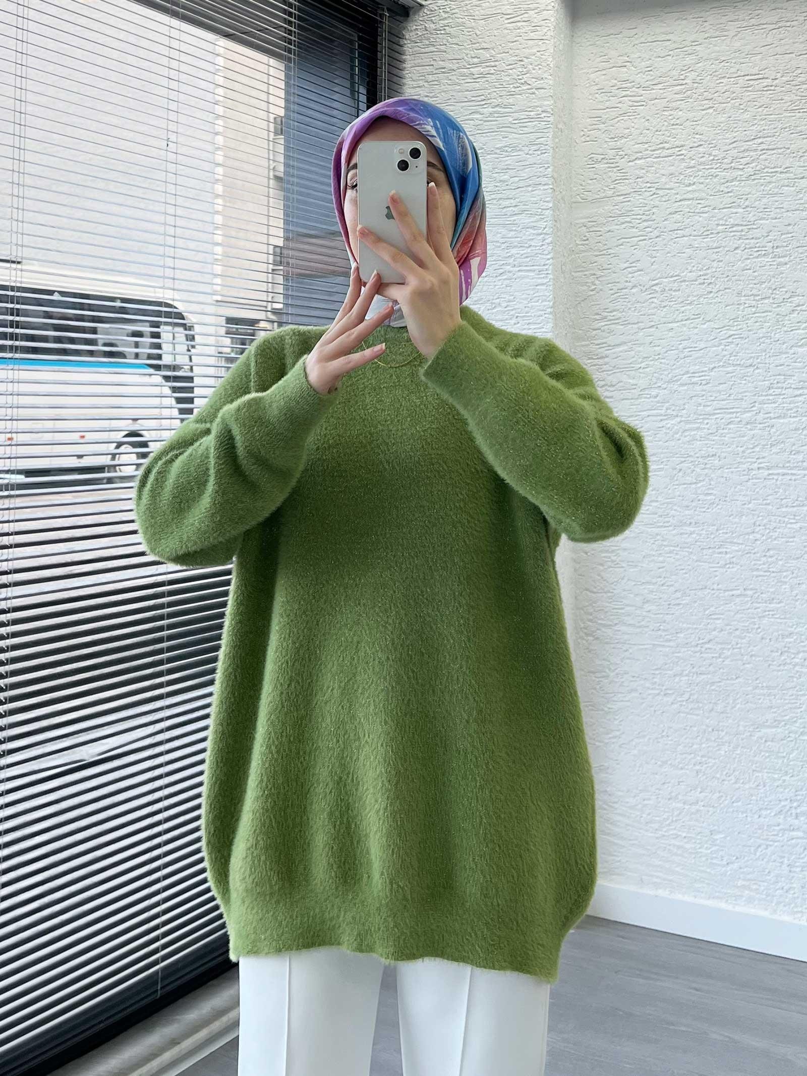 Yeşil Sakallı Oversize Kadın Kazak