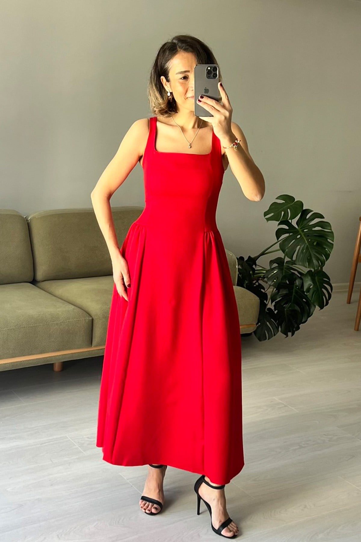 Piliseli Midi Elbise