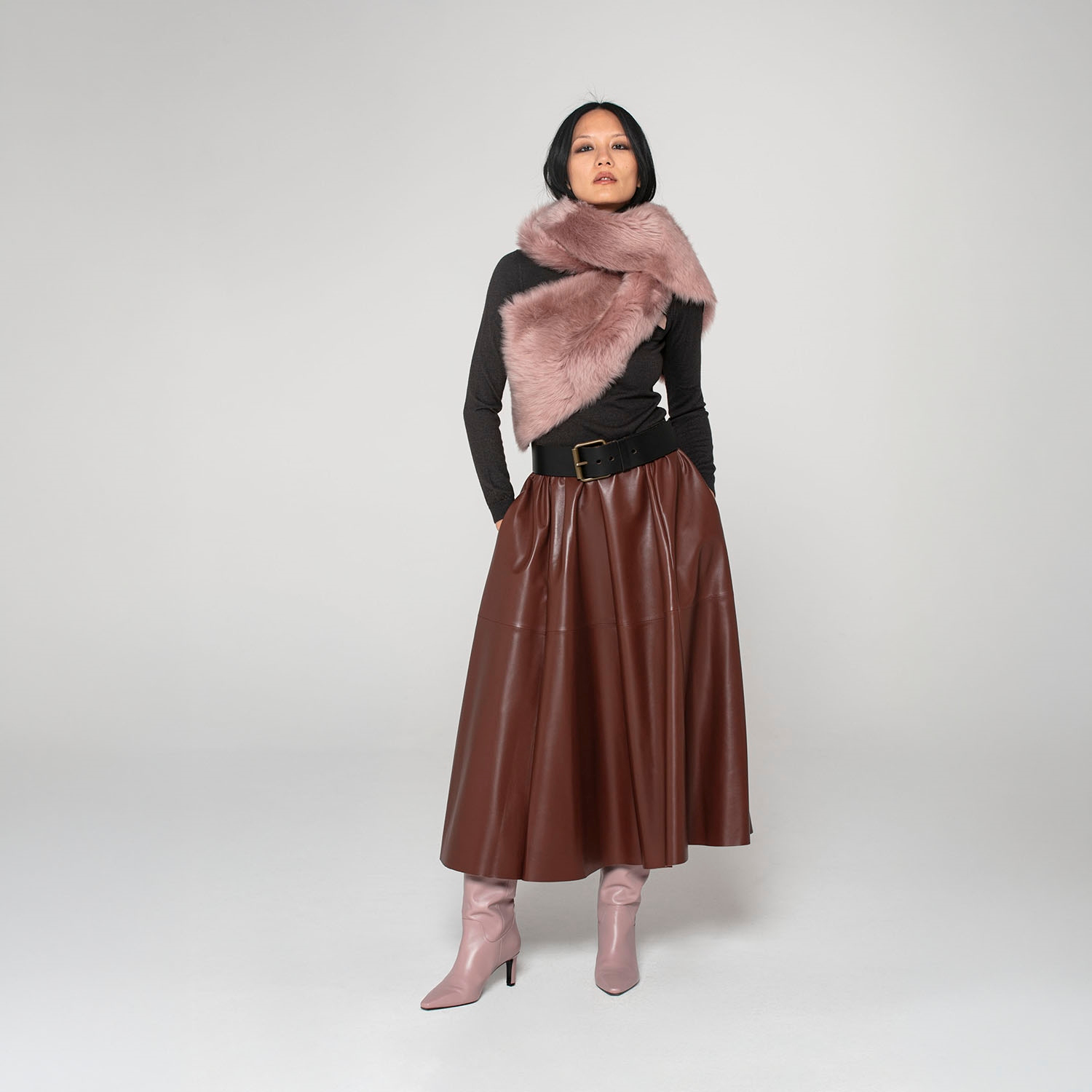 K15215 - LEATHER ROUTE SKIRT WITH ELASTIC