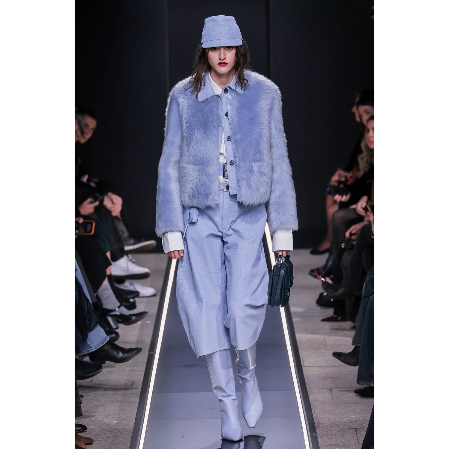 K15291 - ROUND NECK SHEARLING