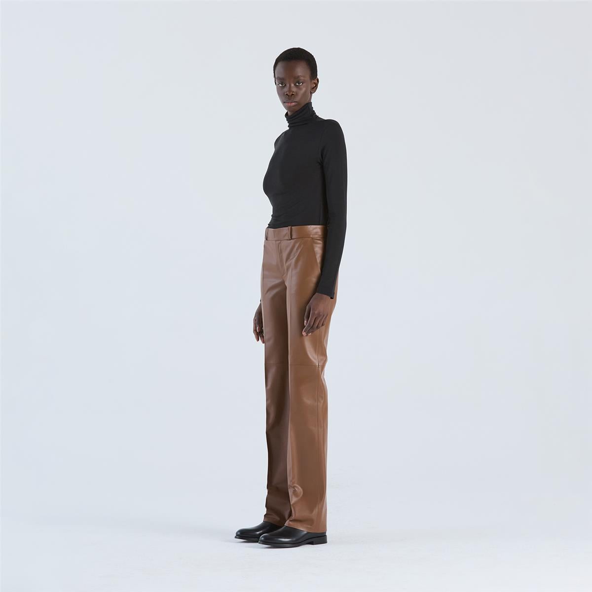 K14703 | Relaxed Leg Pants