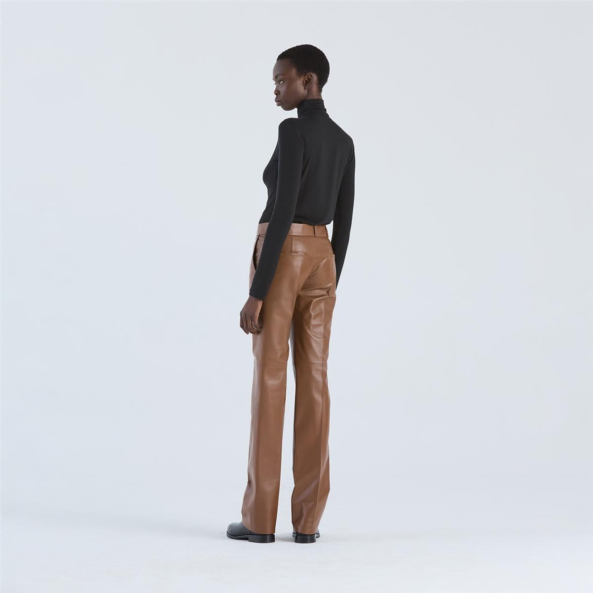K14703 | Relaxed Leg Pants
