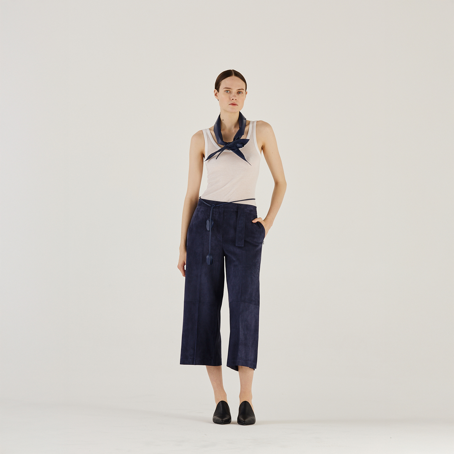 K14914_ | LEATHER CROPPED TRAPEZE PANTS