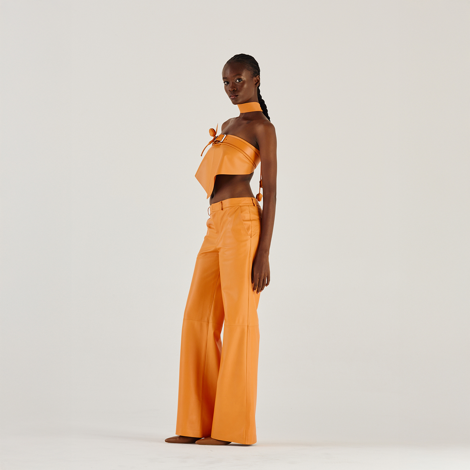 K14915 | LEATHER STRAIGHT LEG PANTS