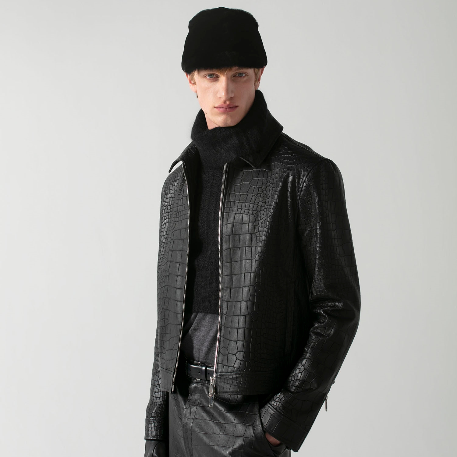 K15161 - LEATHER FITTED BLOUSON JACKET