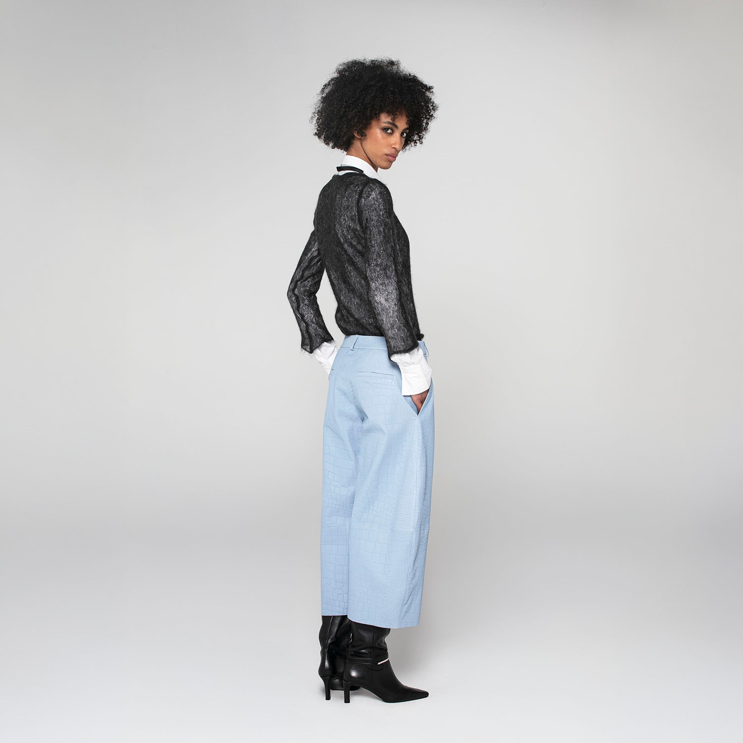 K15250 - LEATHER CROPPED ROUNDED TROUSERS