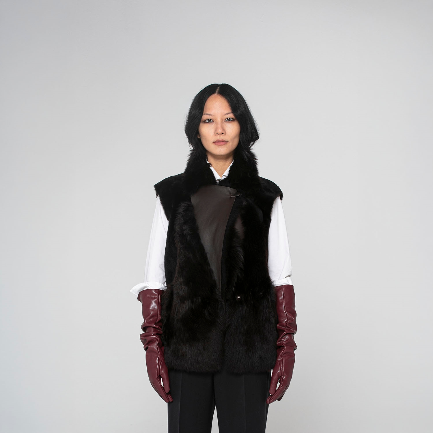 K15276 - SHEARLING ROUNDED GILET