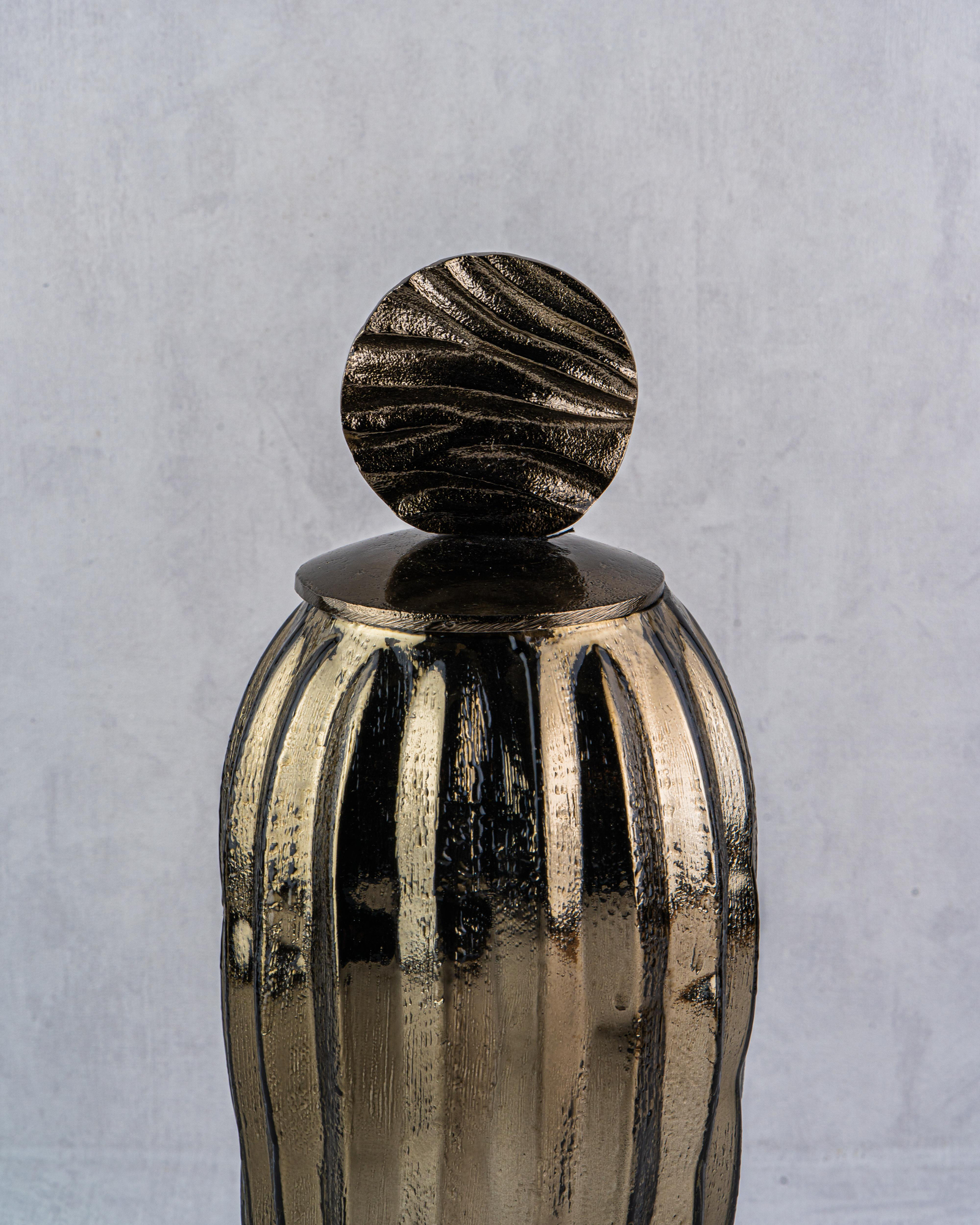 DekuvaAGED BRASS SMALL VASE BOTTLELAMEDORE 1PNC-52350AB