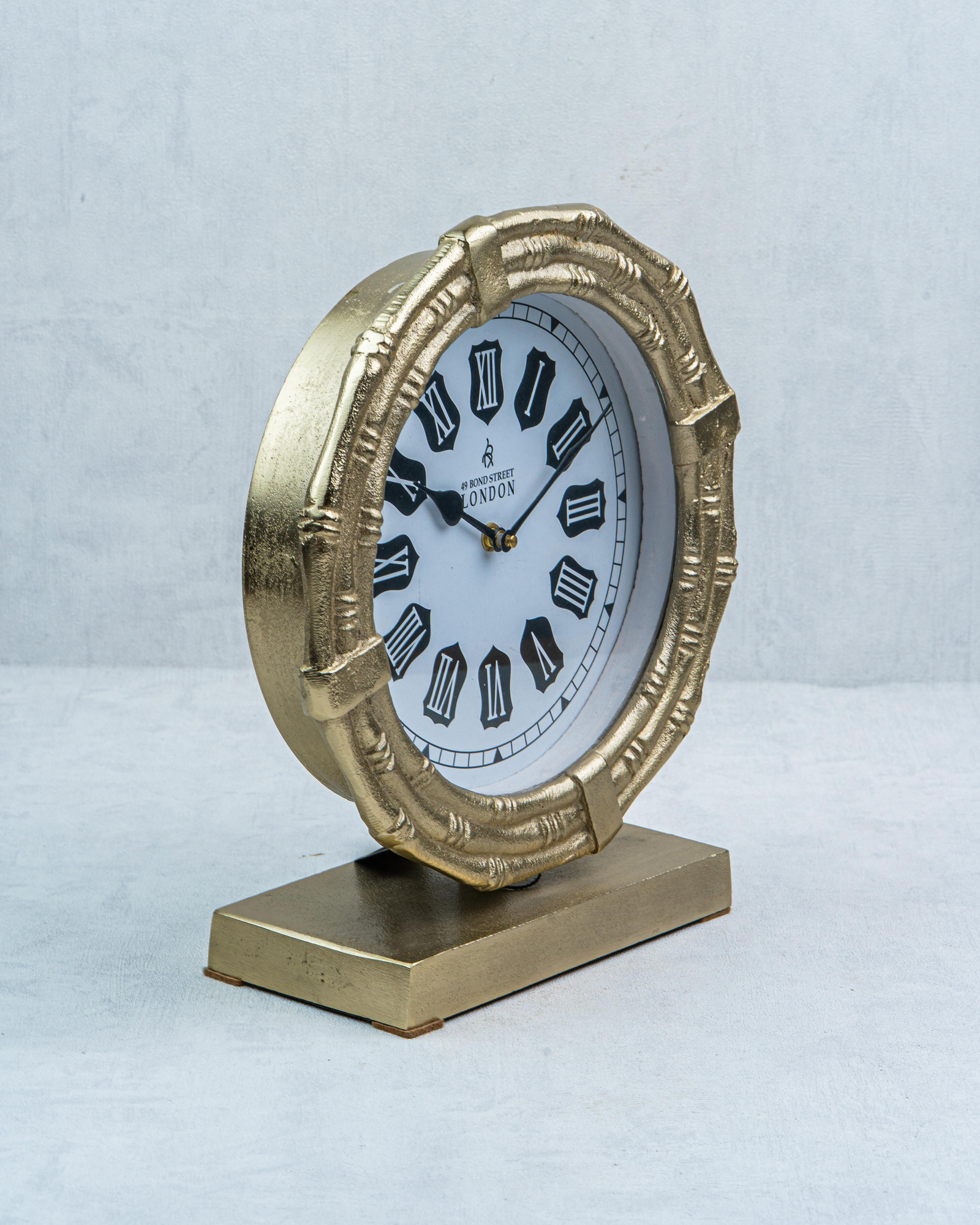 DekuvaLND YUVARLAK GOLD MASA SAATİ 2LAMEDORE 1PRG 21534G