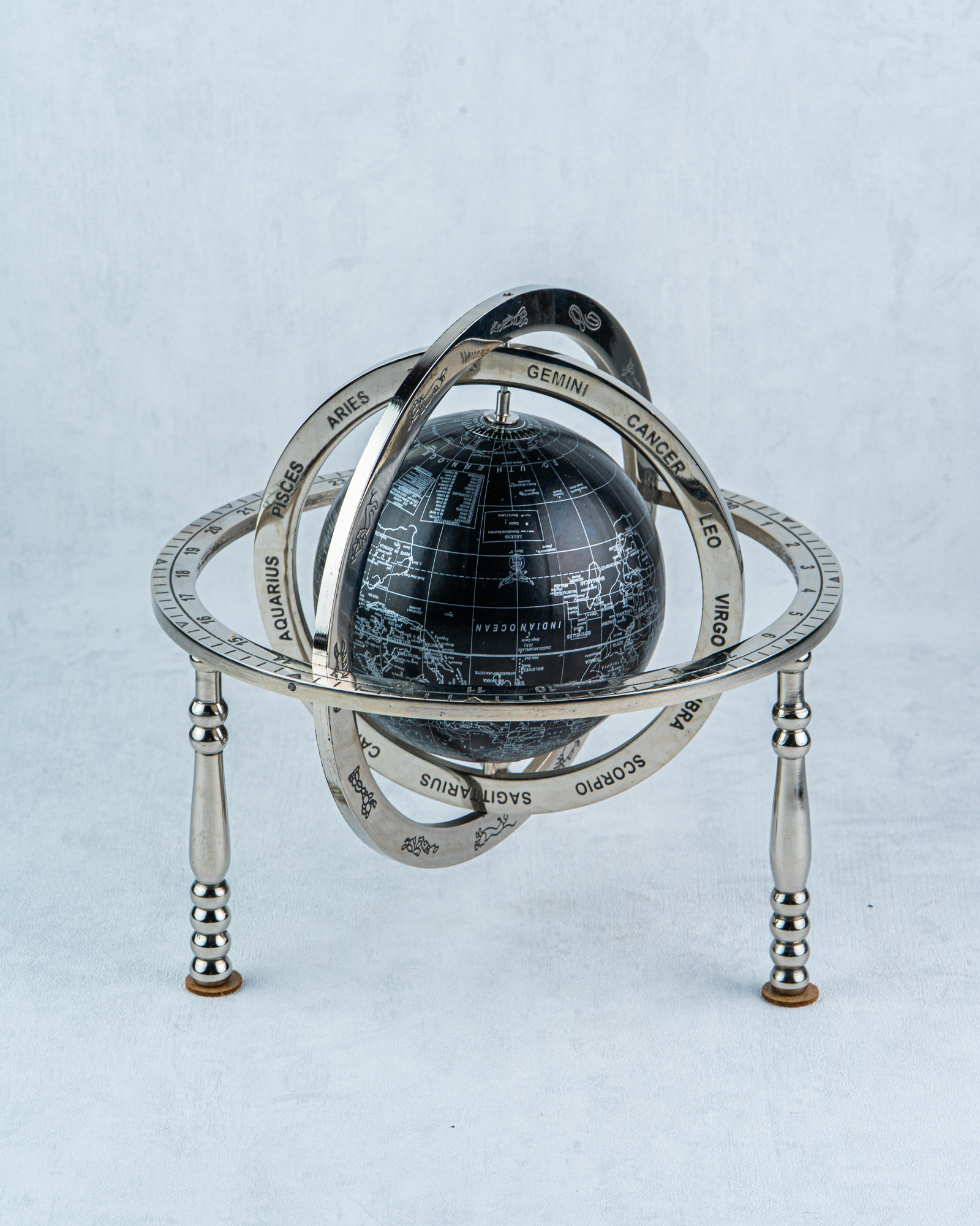 DekuvaNICKEL ARMILLARY WITH GLOBELAMEDORE 1KN-60889
