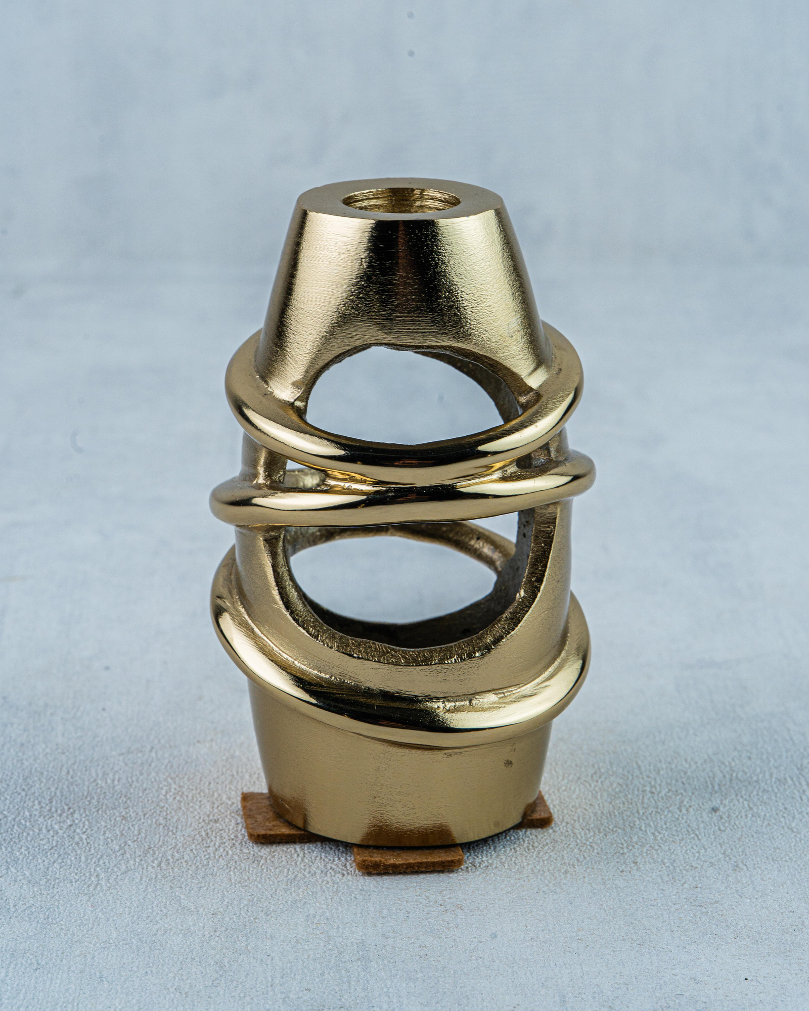 DekuvaPLAYFUL GOLD TAPER CANDLE HOLDERLAMEDORE 1XP-1022227G
