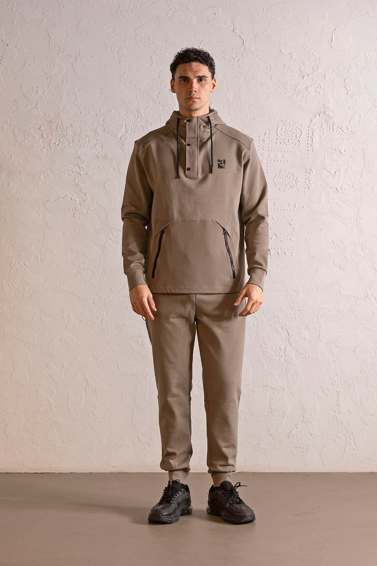Kapüşonlu Çıtçıt ve Fermuar Detaylı Kanguru Cepli Erkek Sweatshirt