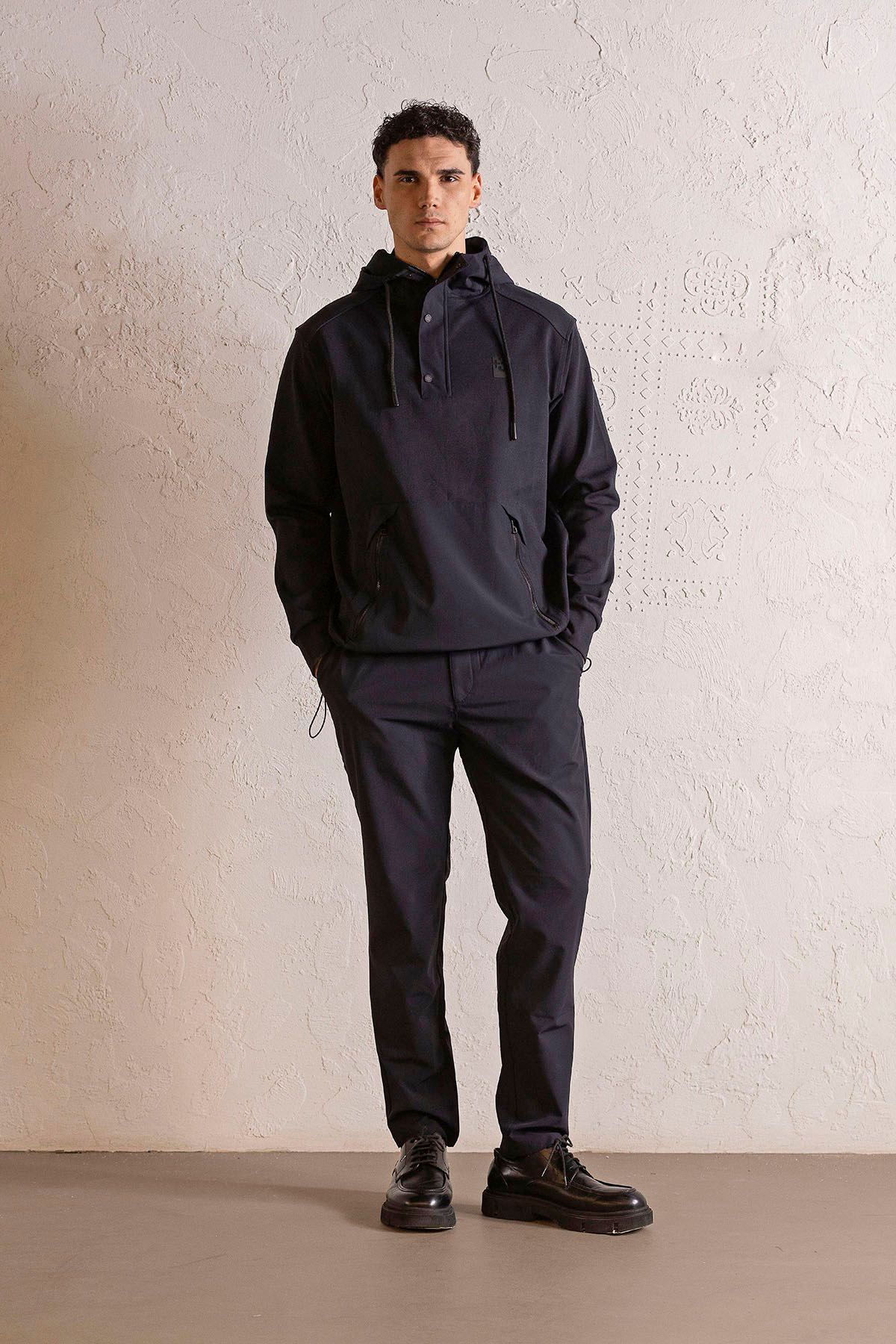 Kapüşonlu Çıtçıt ve Fermuar Detaylı Kanguru Cepli Erkek Sweatshirt