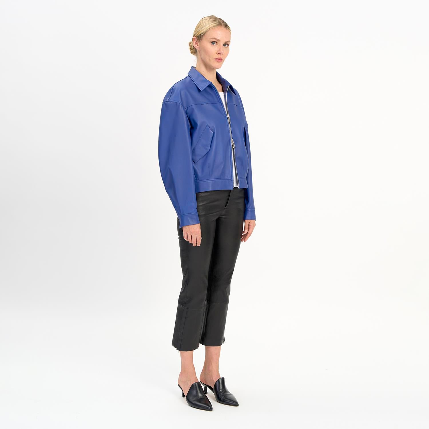 K14430 | LEATHER EGG-SHAPED BOMBER JACKET