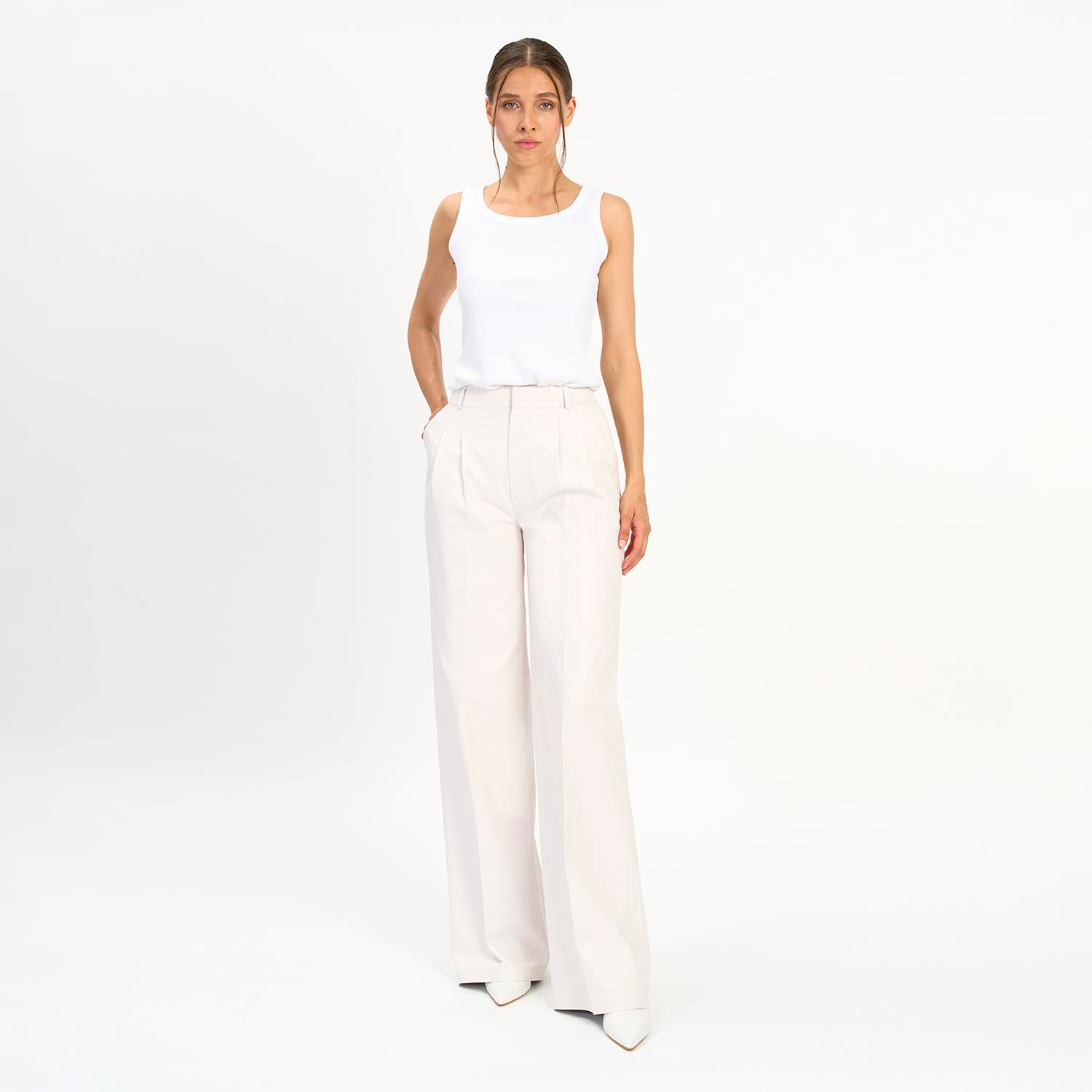 K14442 | LEATHER TWO-PLEATED WIDE LEG PANTS