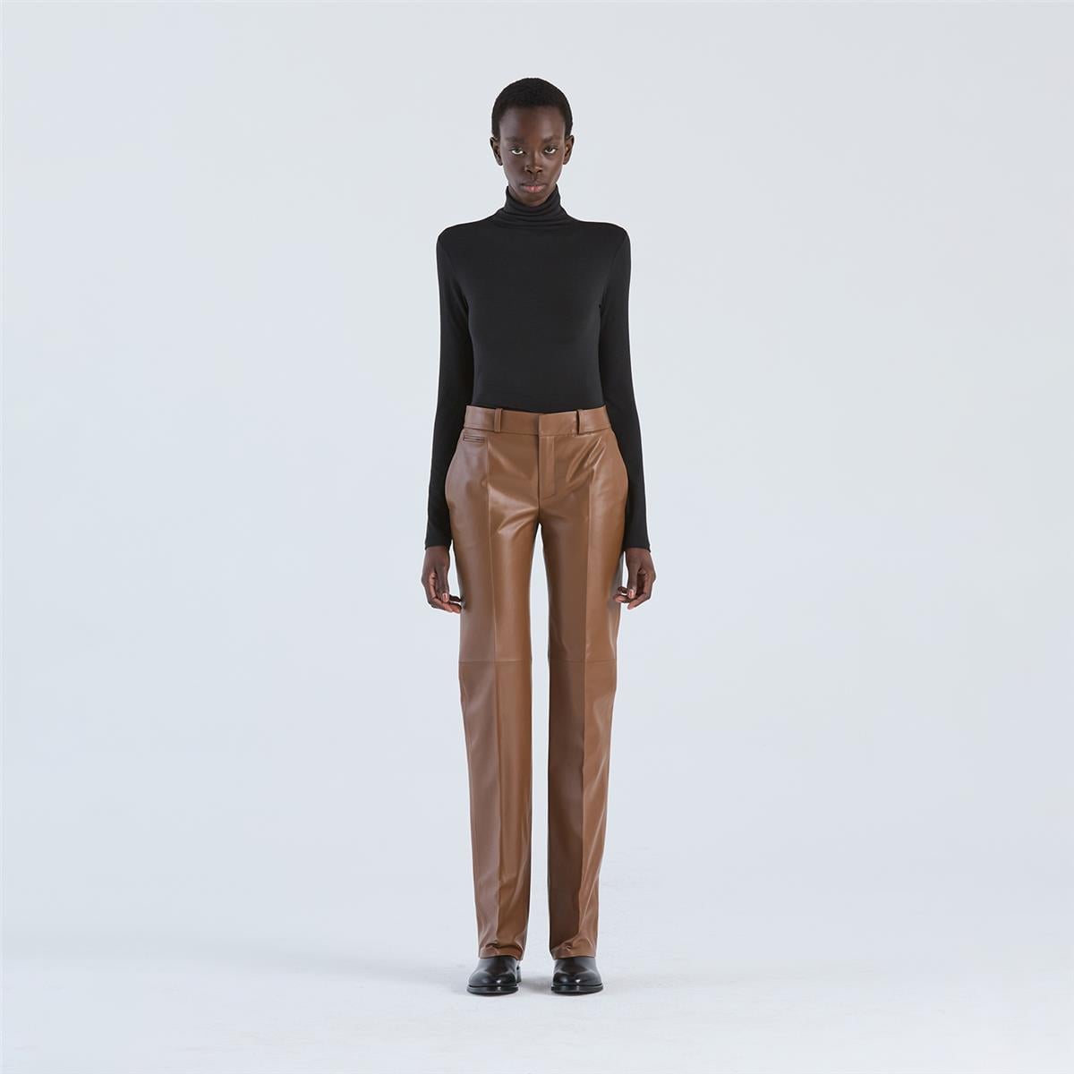 K14703 | Relaxed Leg Pants