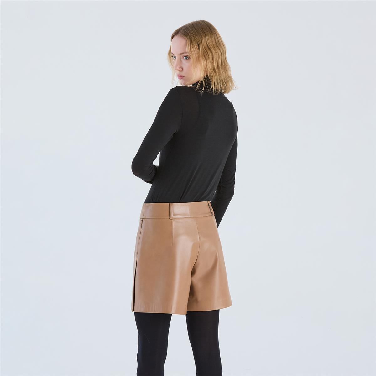 K14742 | Leather Trapeze Shorts