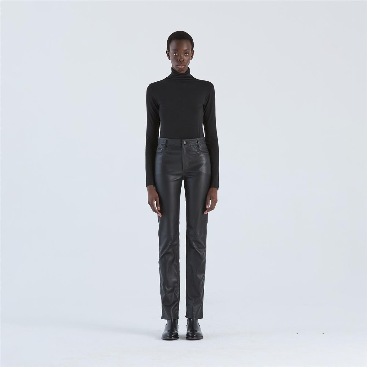 K14743 | 5-Pocket Tight Leg Pants
