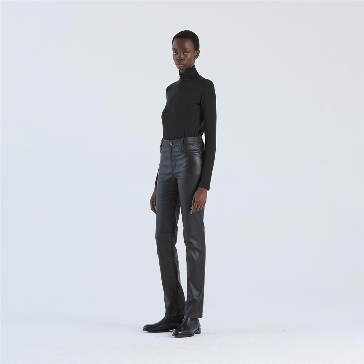 K14743 | 5-Pocket Tight Leg Pants