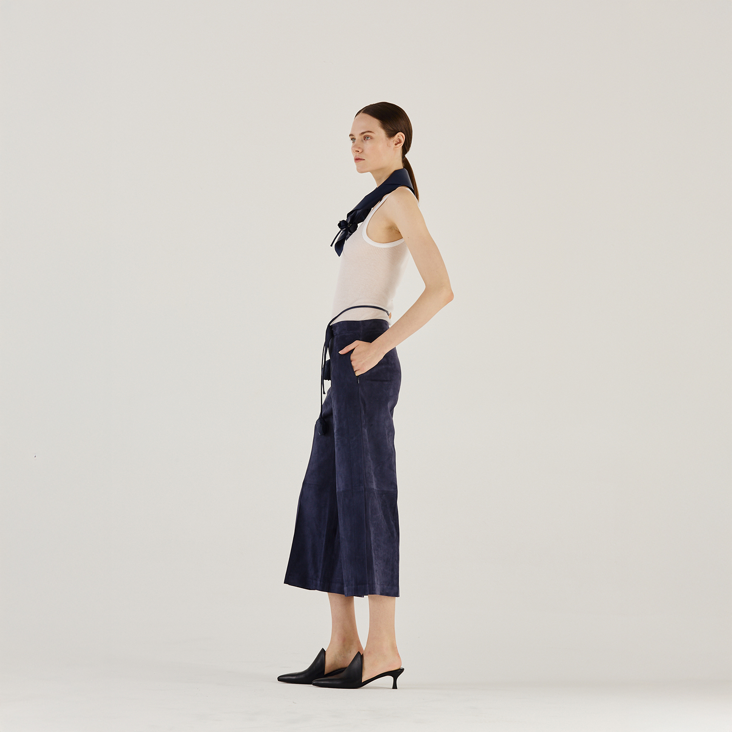 K14914_ | LEATHER CROPPED TRAPEZE PANTS