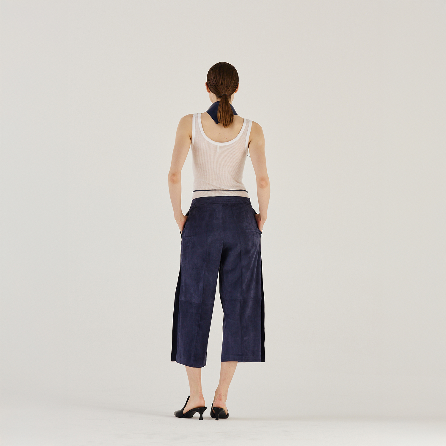 K14914_ | LEATHER CROPPED TRAPEZE PANTS
