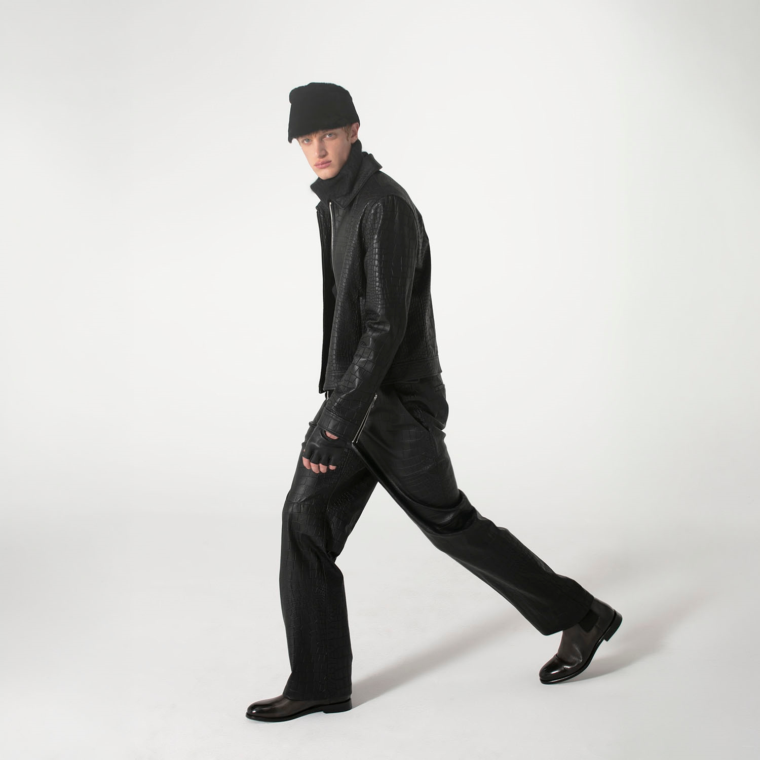 K15161 - LEATHER FITTED BLOUSON JACKET