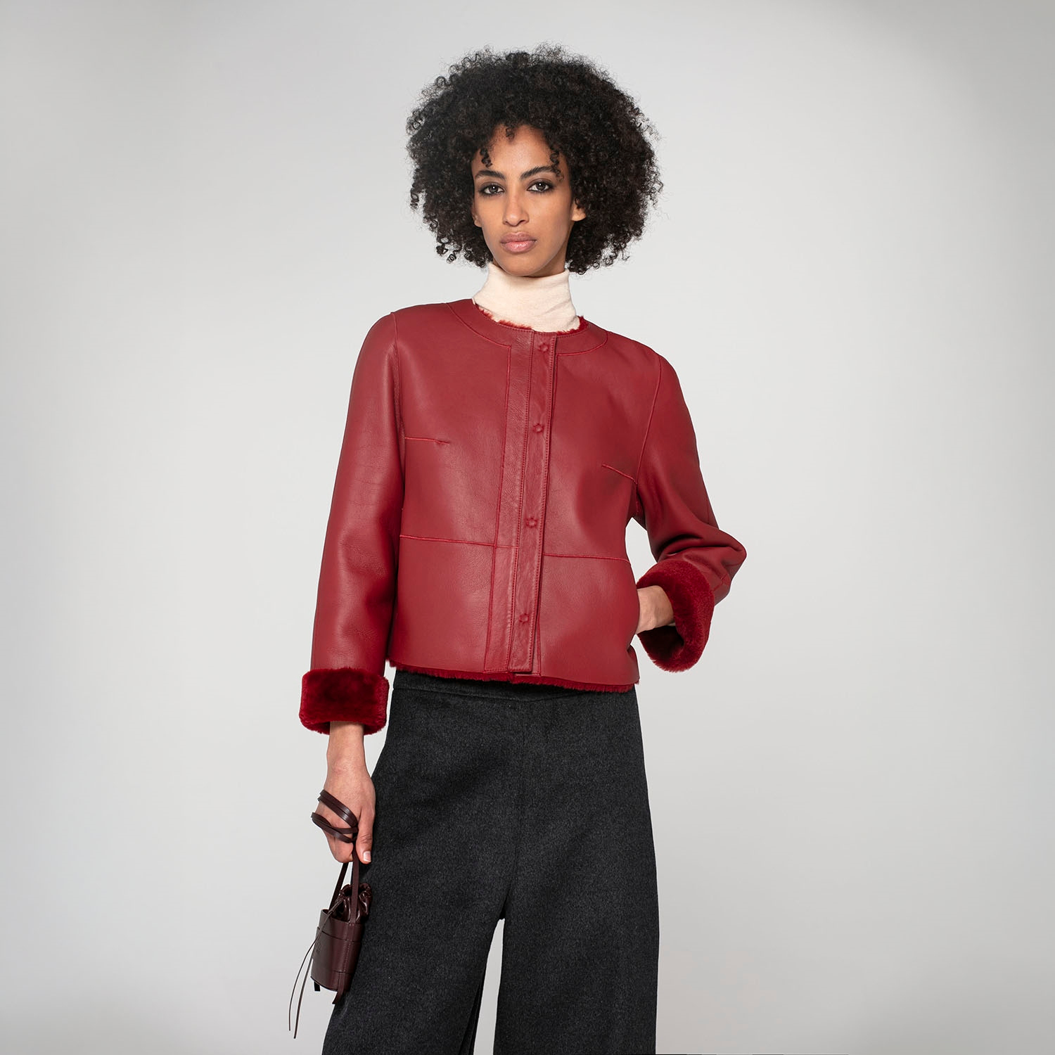 K15180 - REVERSIBLE ROUND NECK SHEARLING